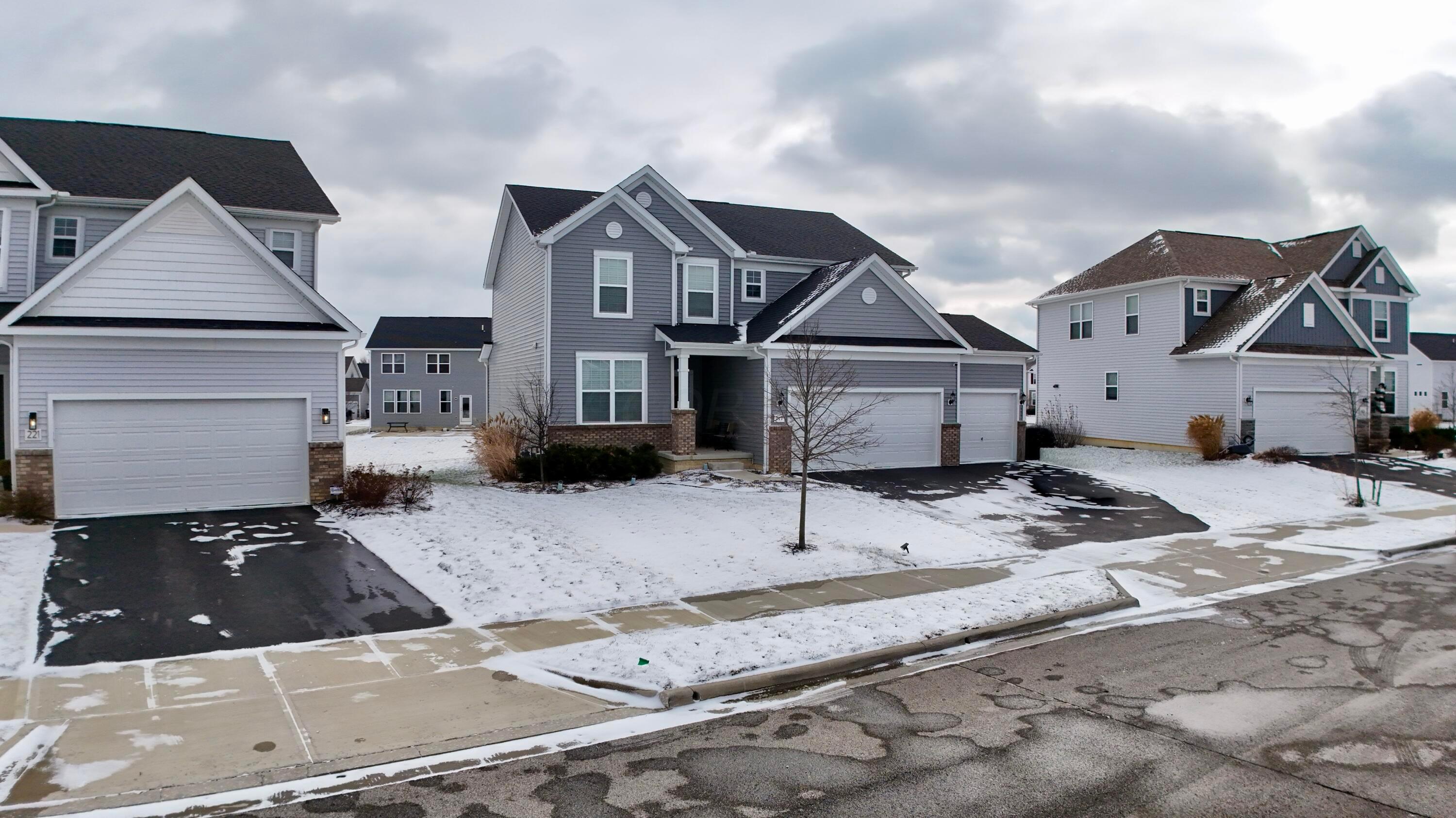 211 Leather Leaf Circle