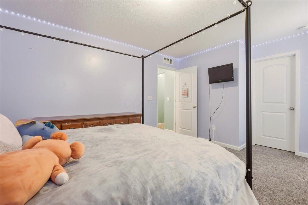 211 Leather Leaf Circle