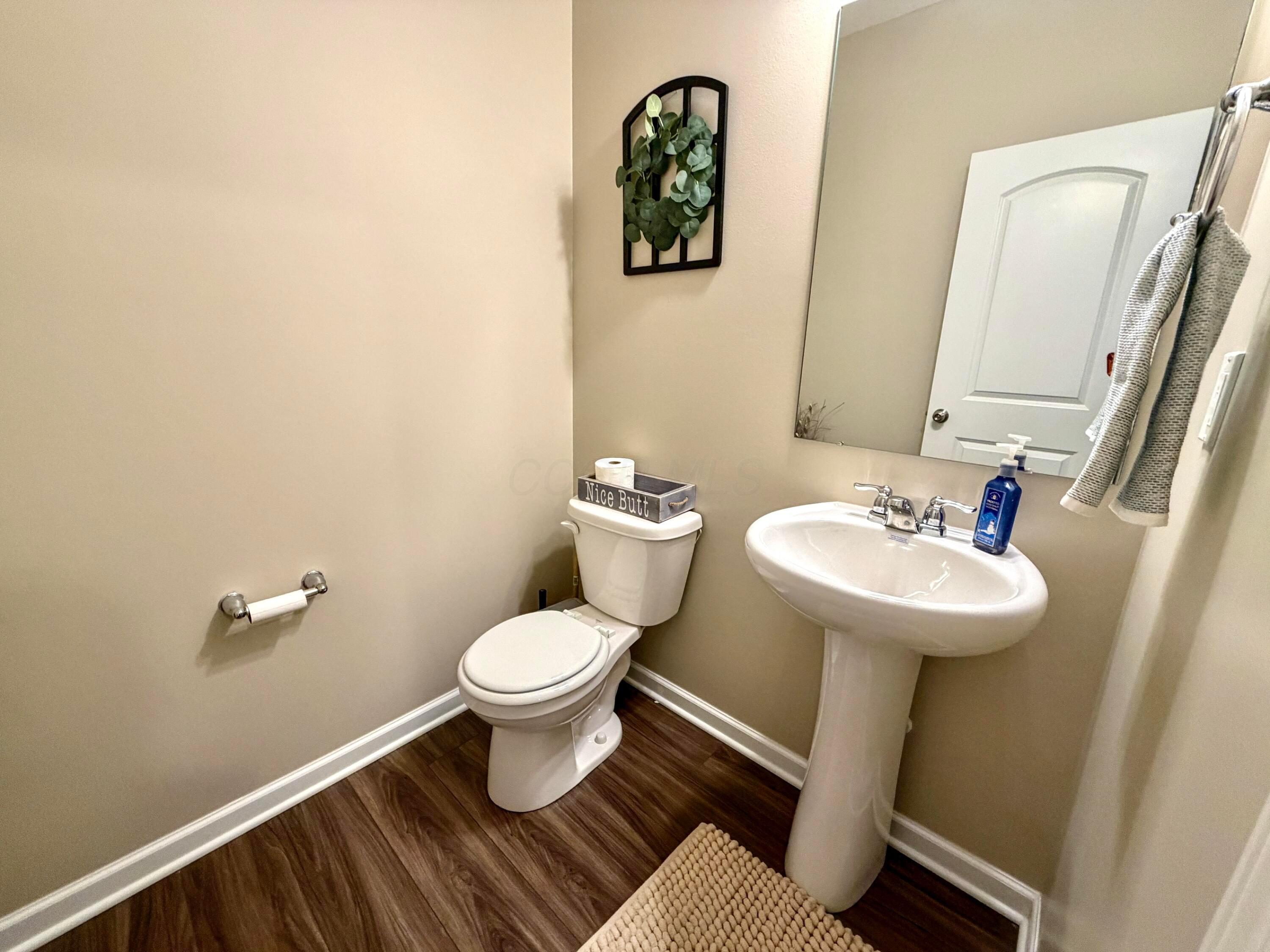 211 Leather Leaf Circle