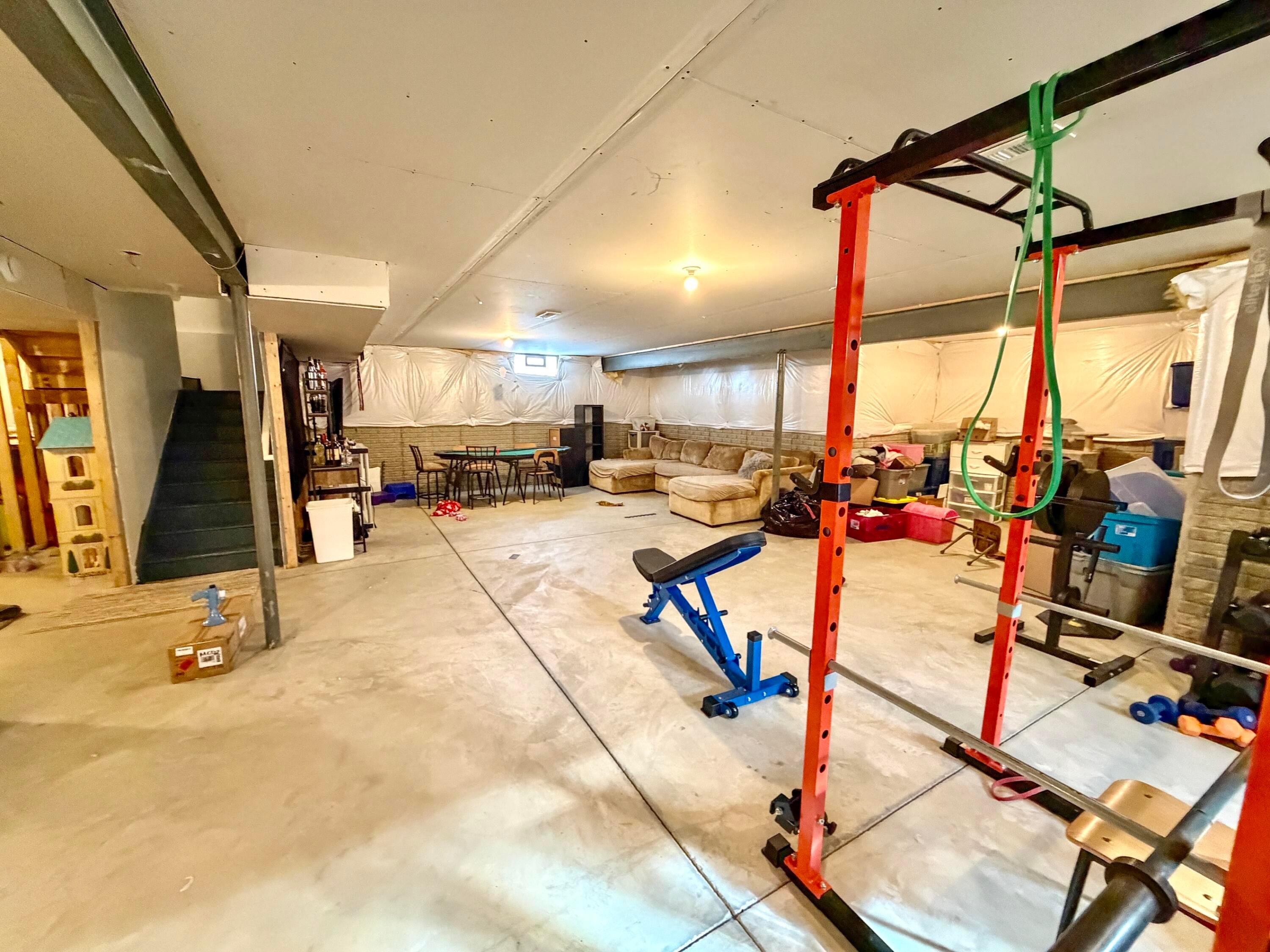 211 Leather Leaf Circle