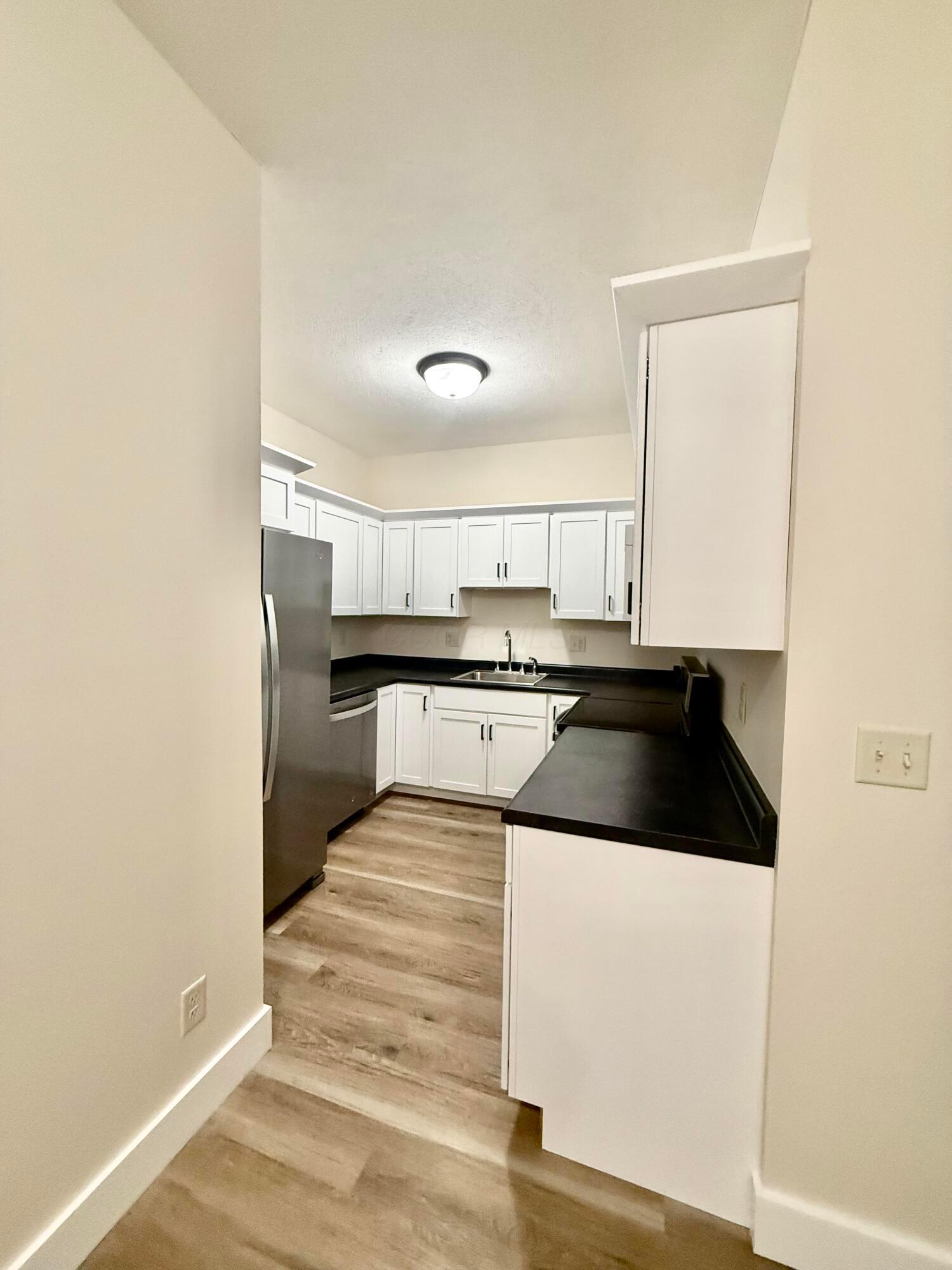 1598-1600 Spring Village Lane