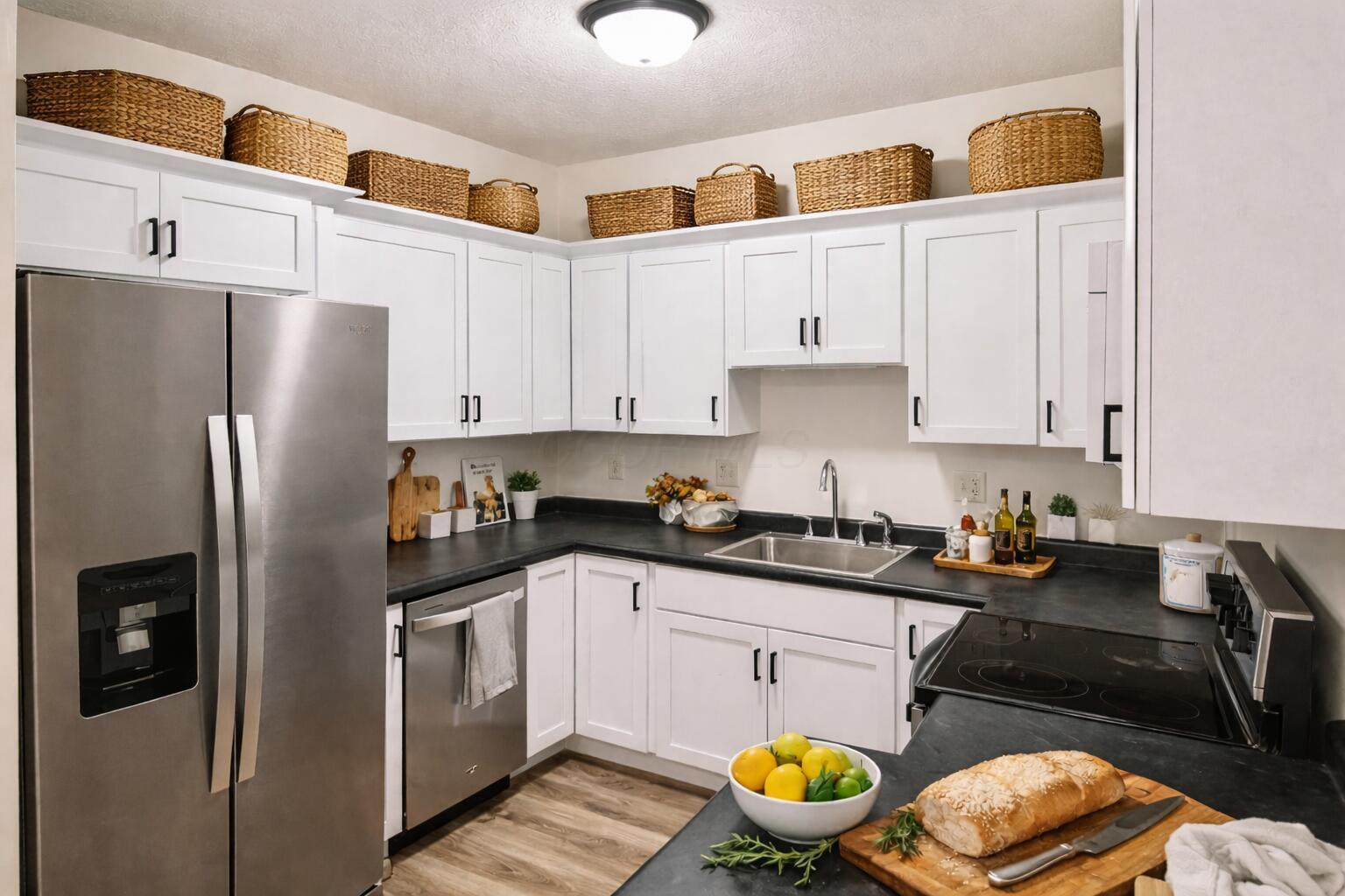 1598-1600 Spring Village Lane