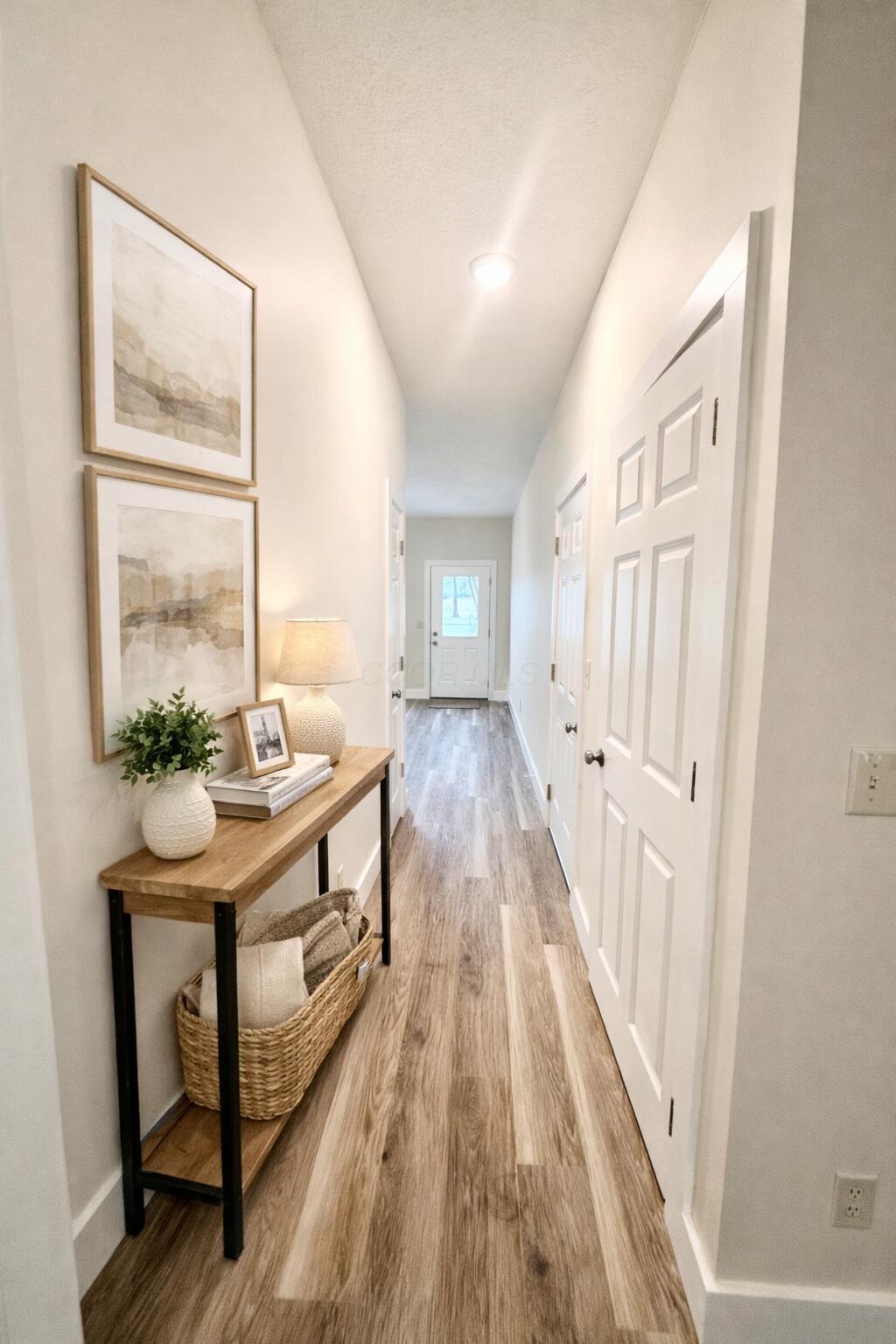 1598-1600 Spring Village Lane