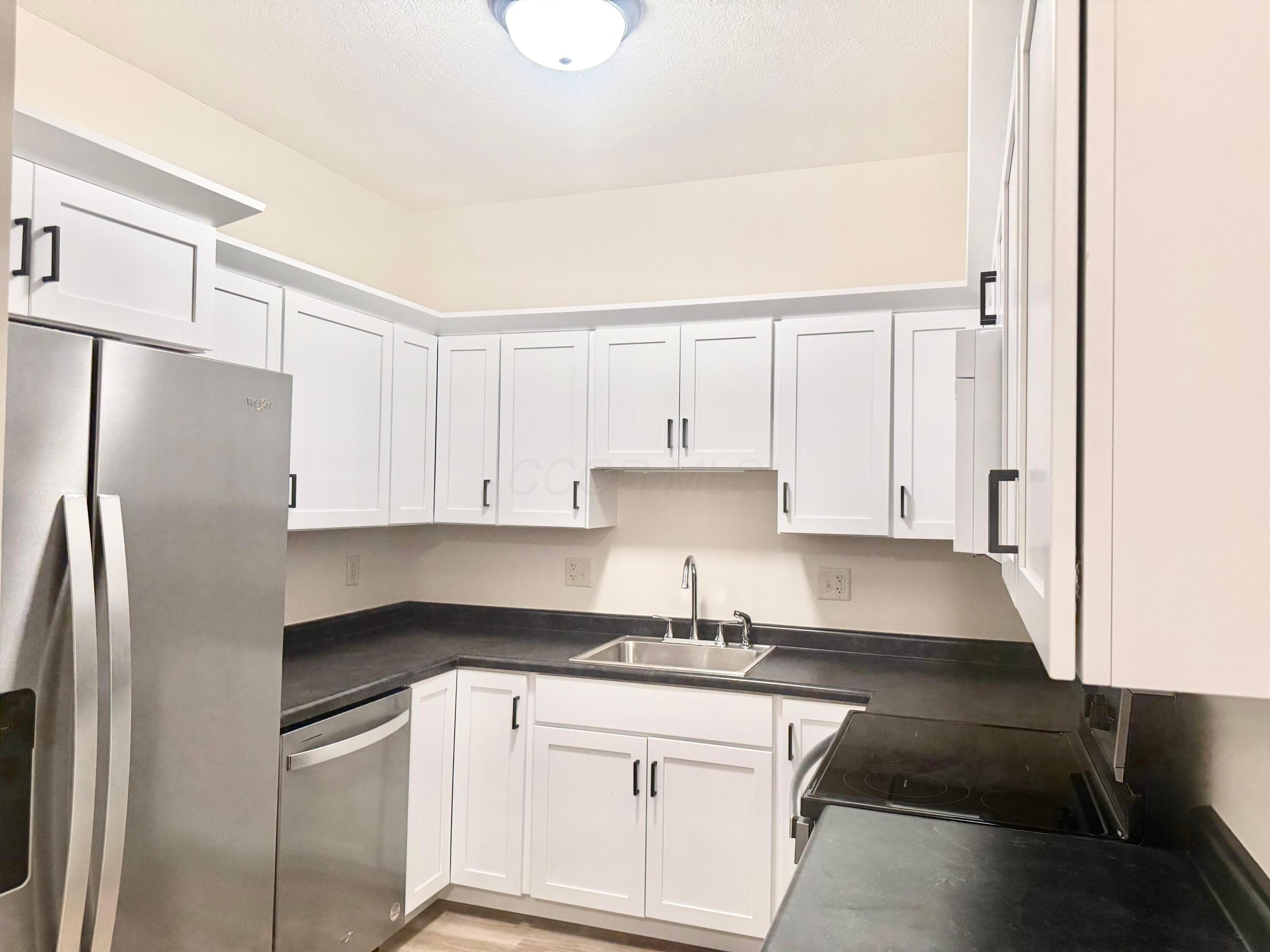 1598-1600 Spring Village Lane