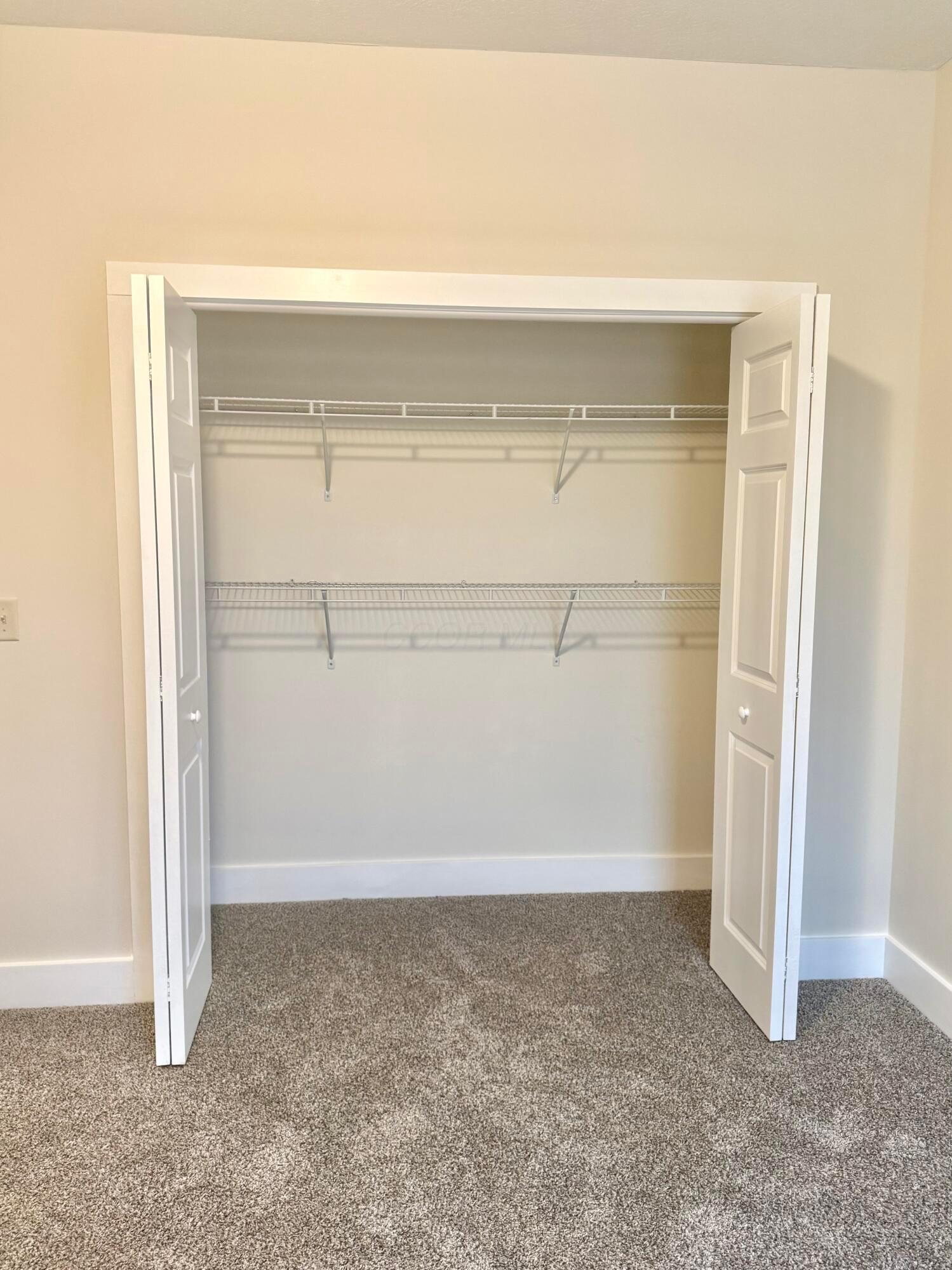 1598-1600 Spring Village Lane