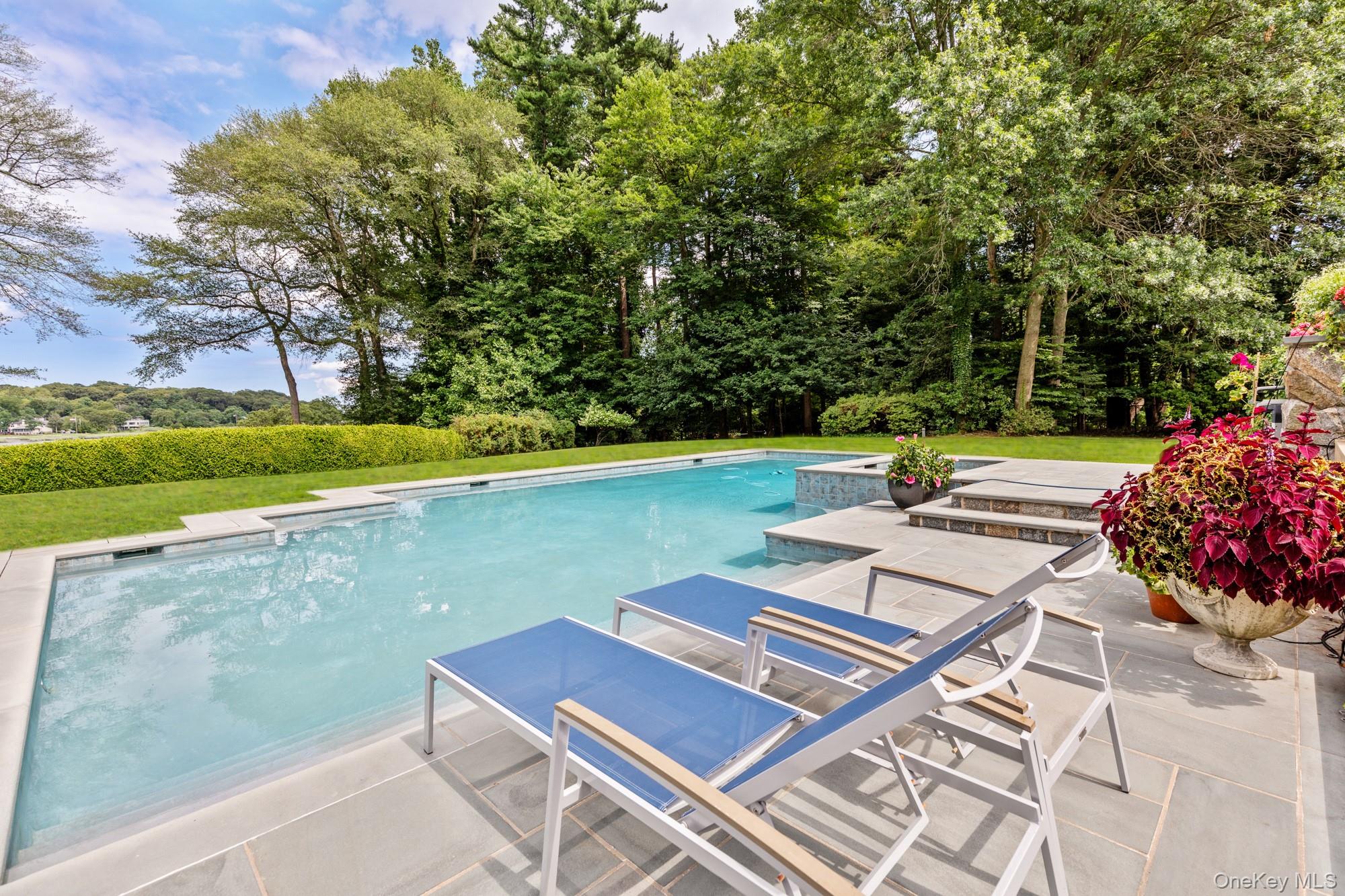 8 Mill Pond Lane