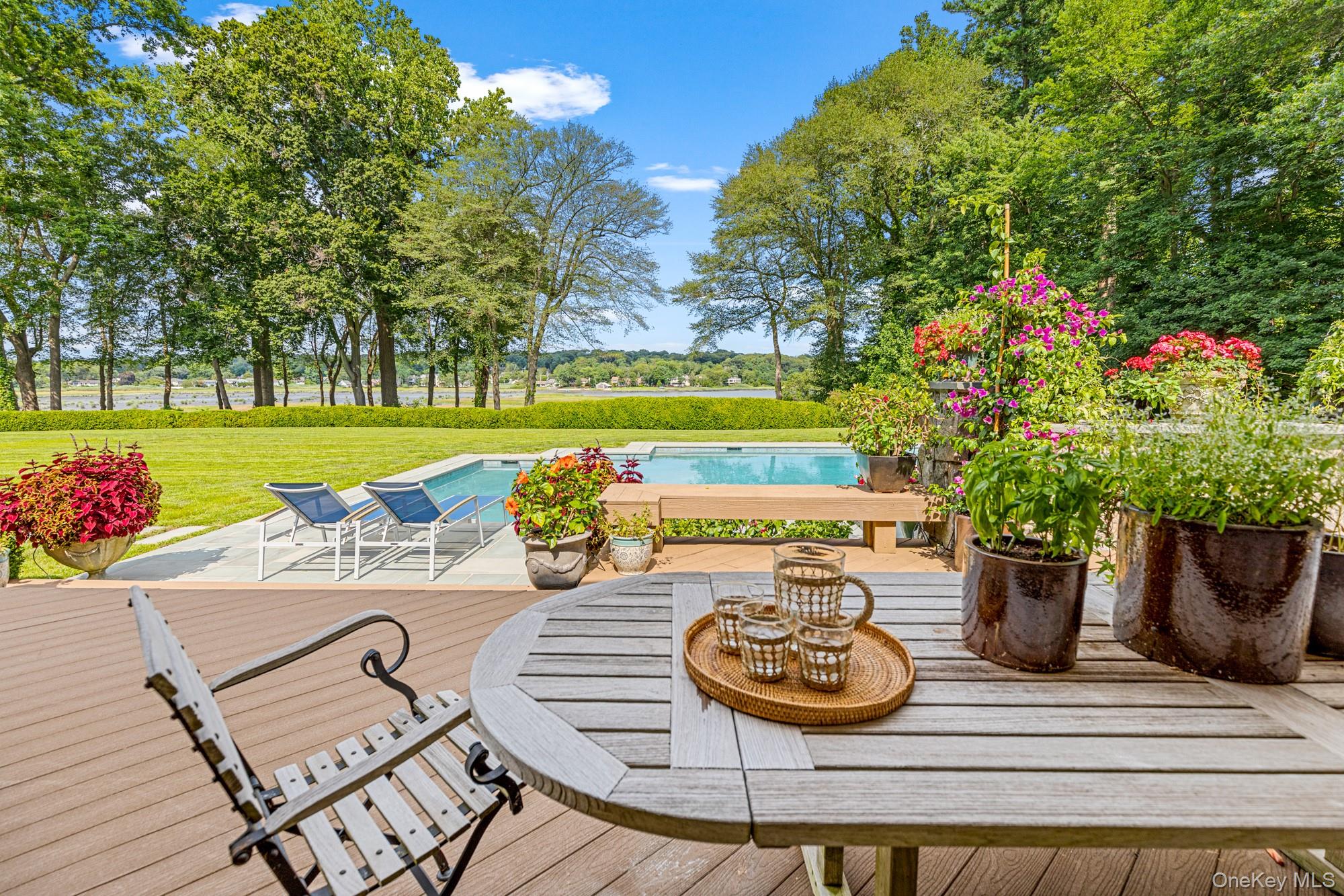 8 Mill Pond Lane