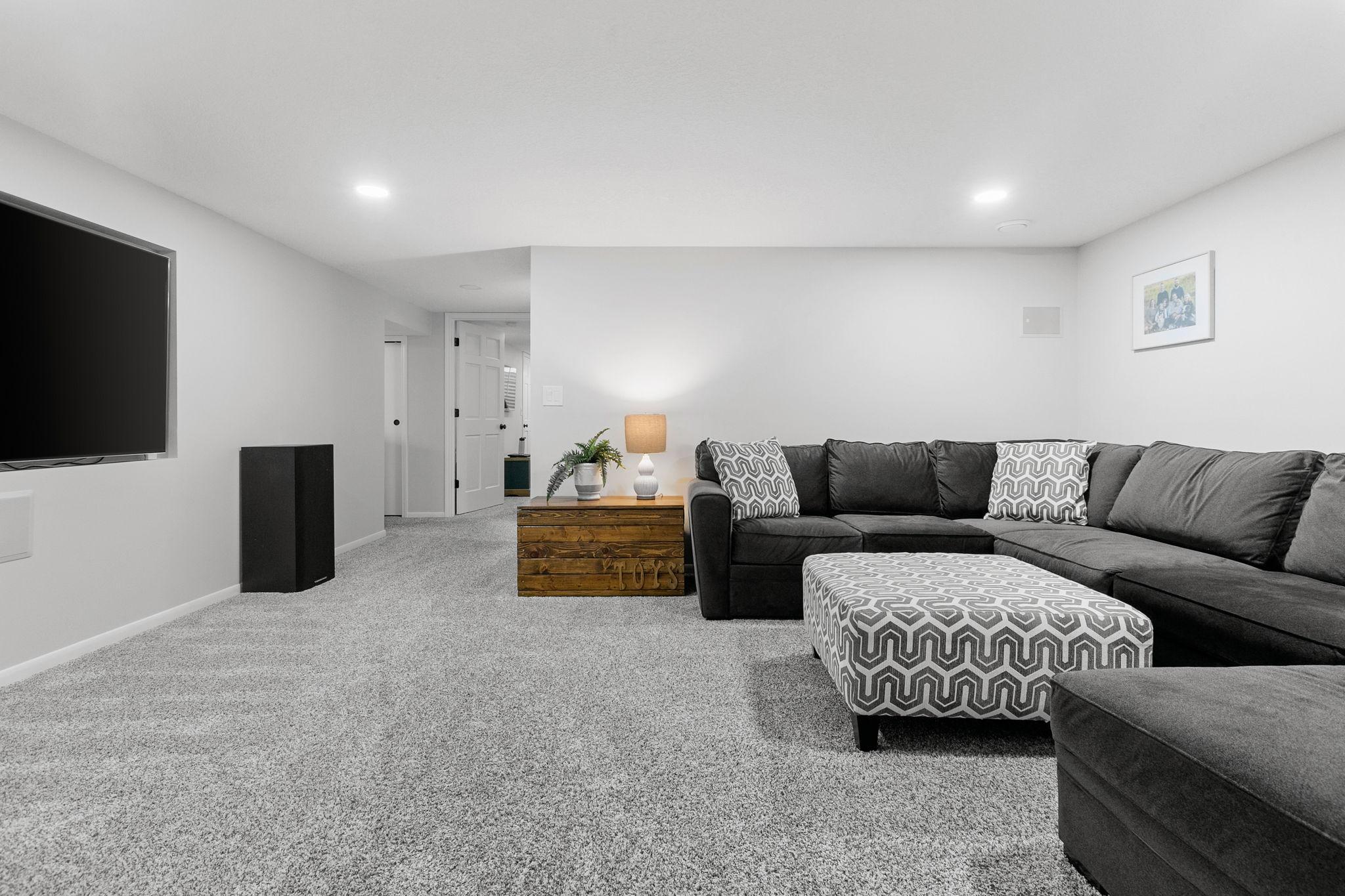 8405 Lower 208th Street W