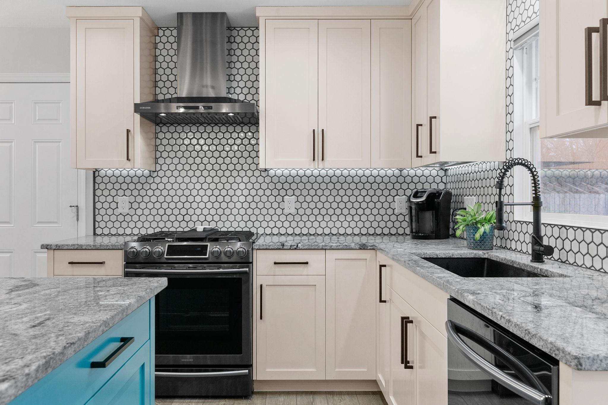 8405 Lower 208th Street W