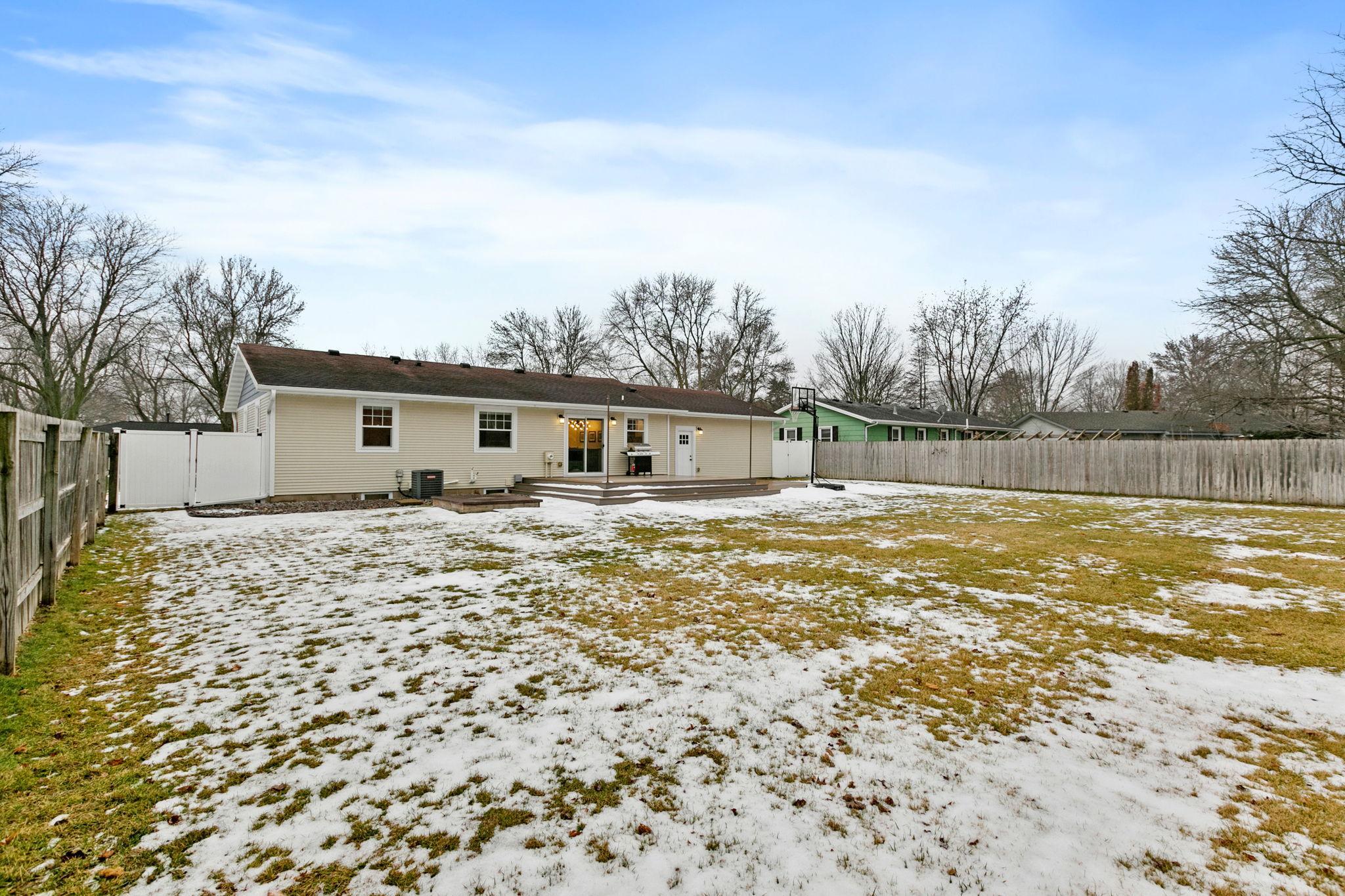 8405 Lower 208th Street W