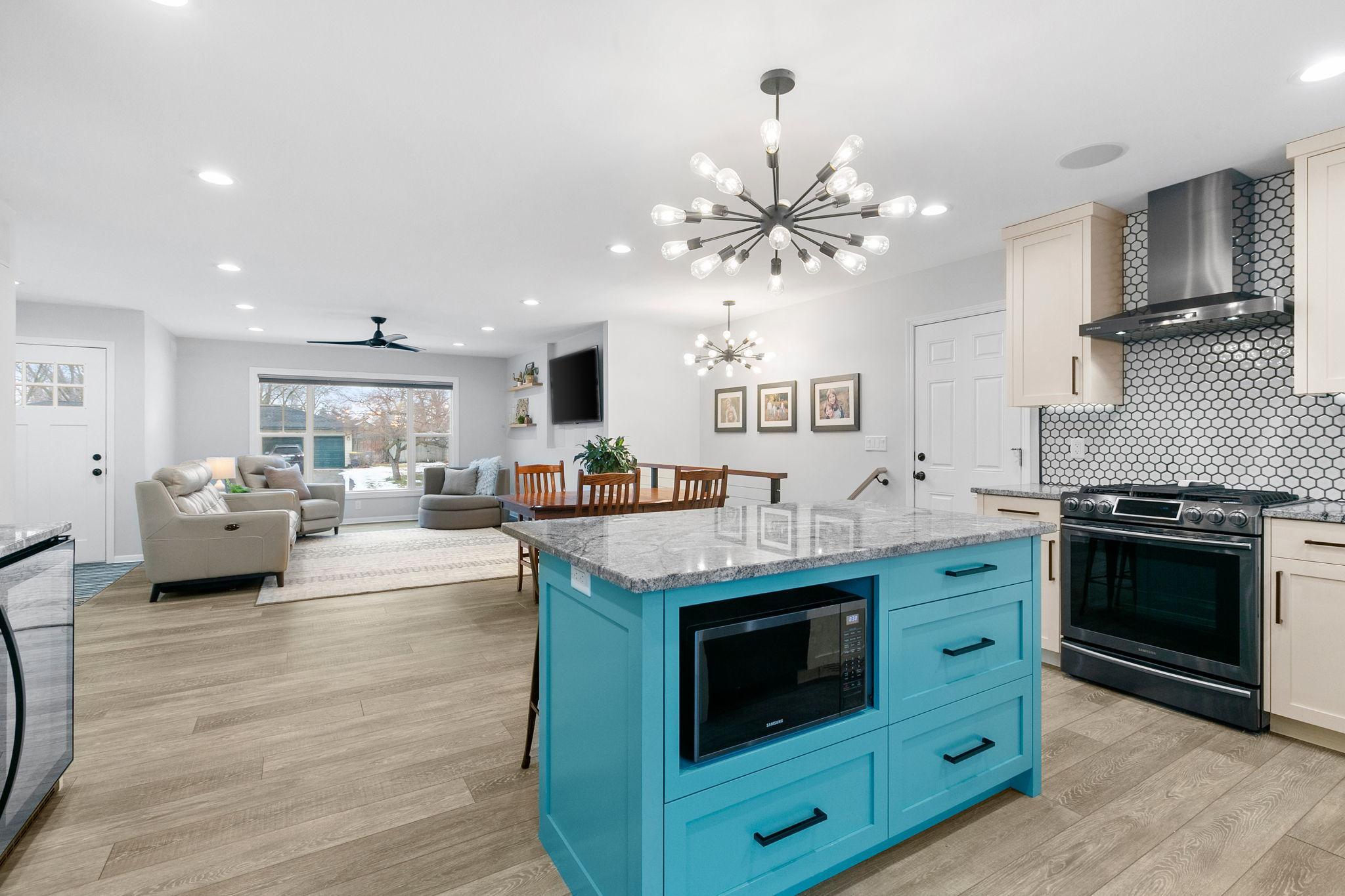 8405 Lower 208th Street W