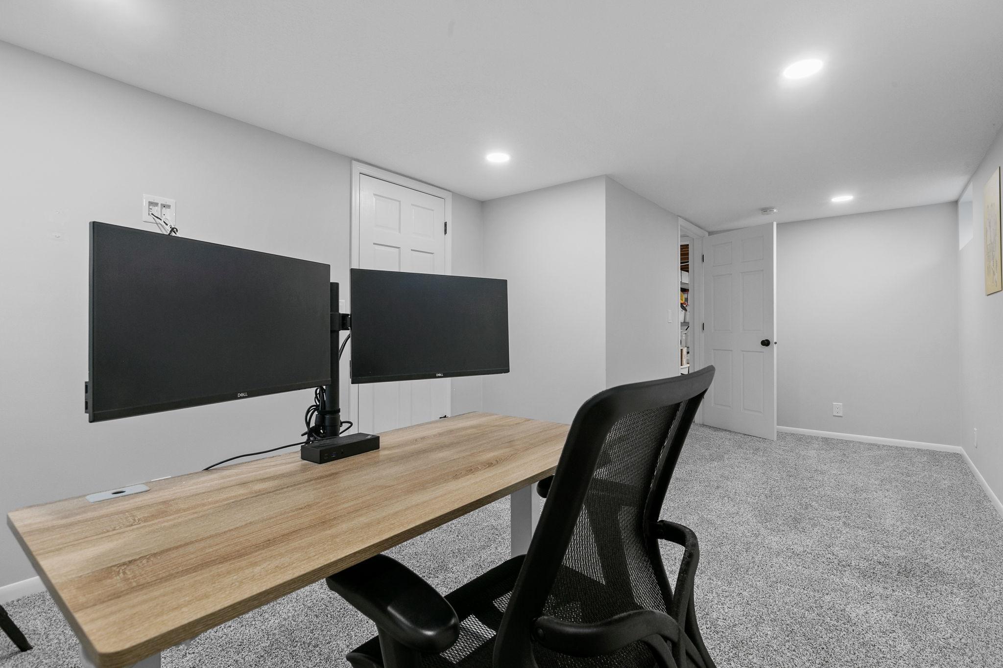 8405 Lower 208th Street W