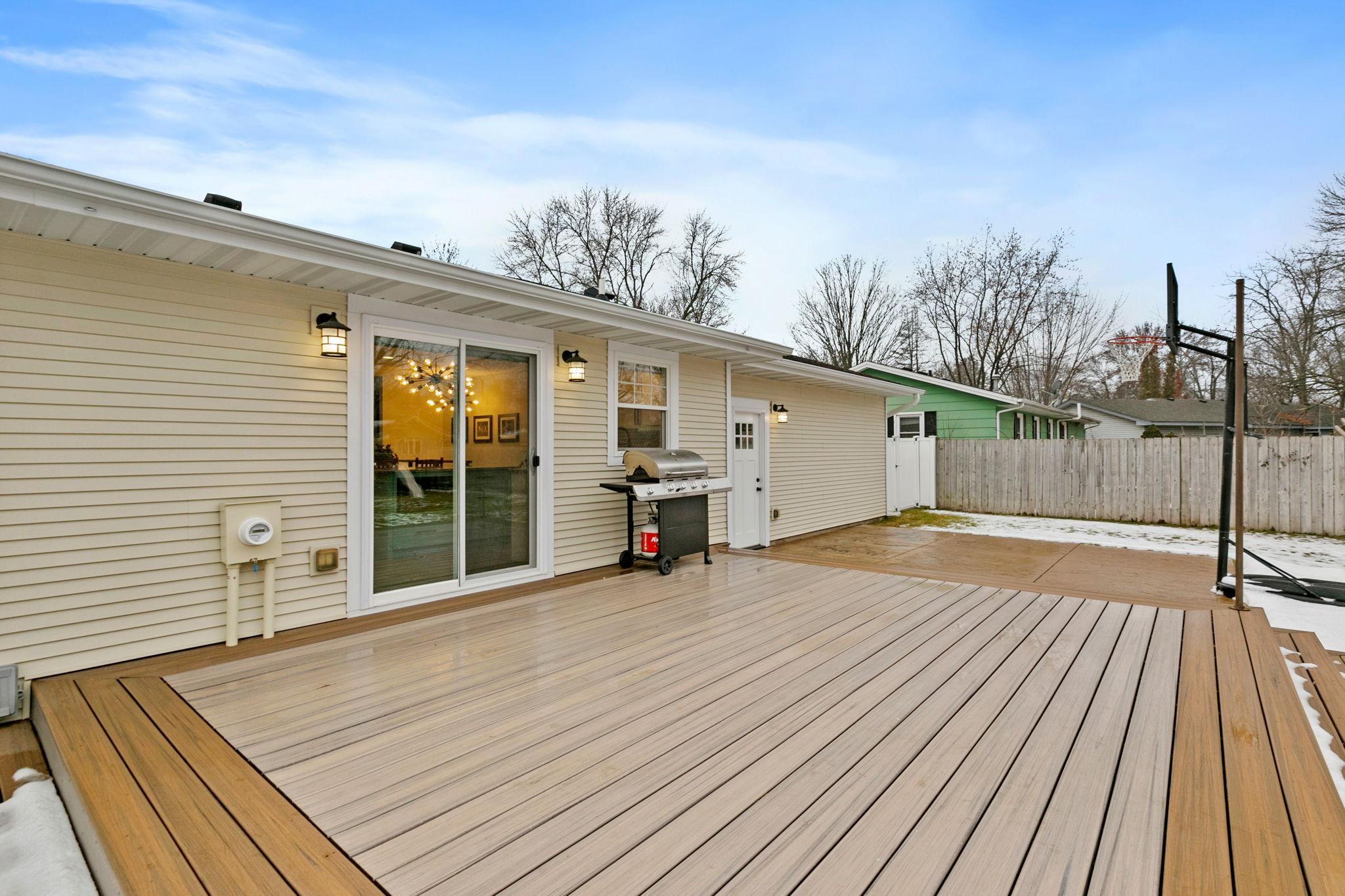 8405 Lower 208th Street W