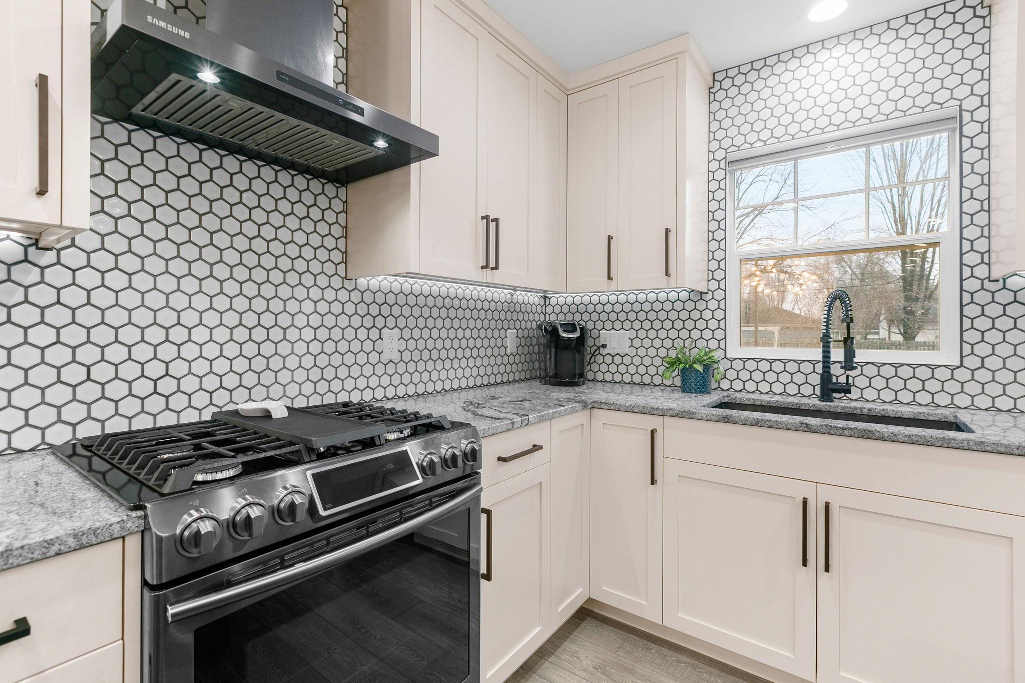 8405 Lower 208th Street W