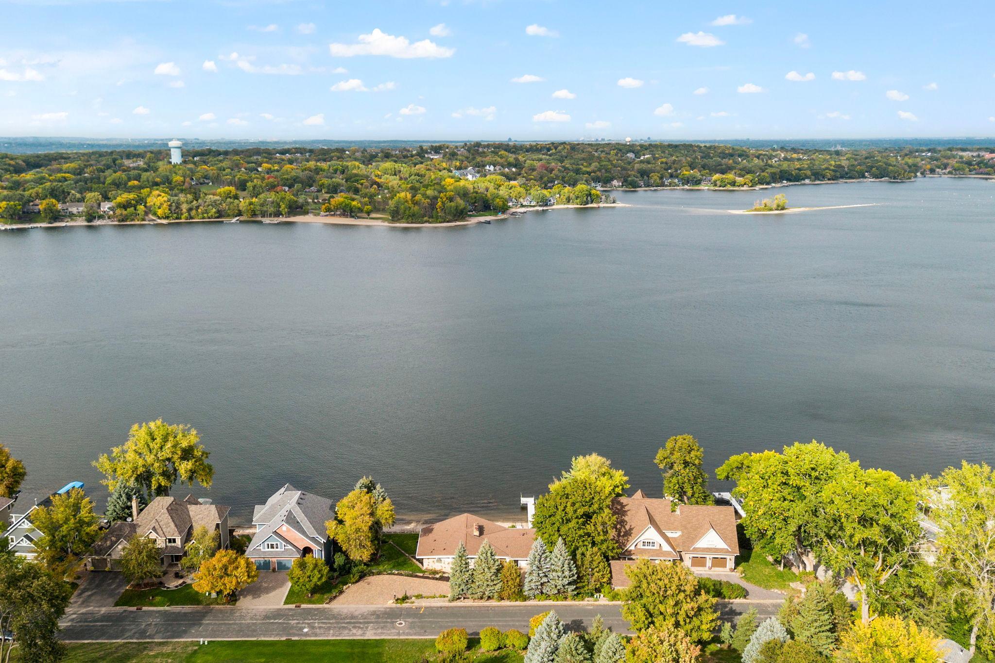 5650 Fairlawn Shores Trail SE