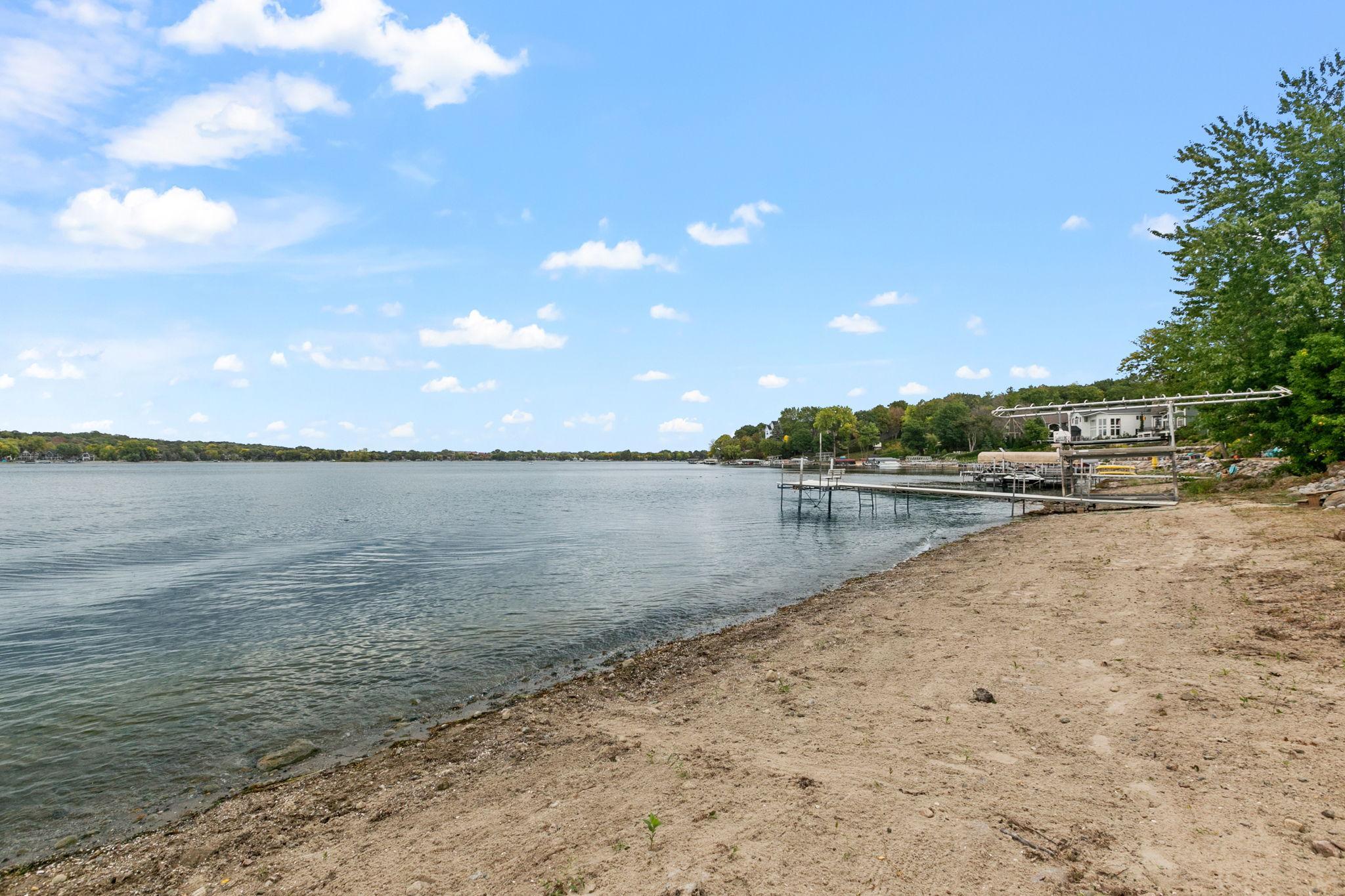 5650 Fairlawn Shores Trail SE
