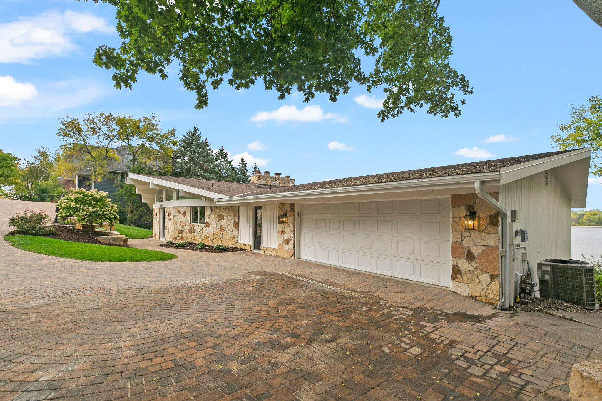 5650 Fairlawn Shores Trail SE