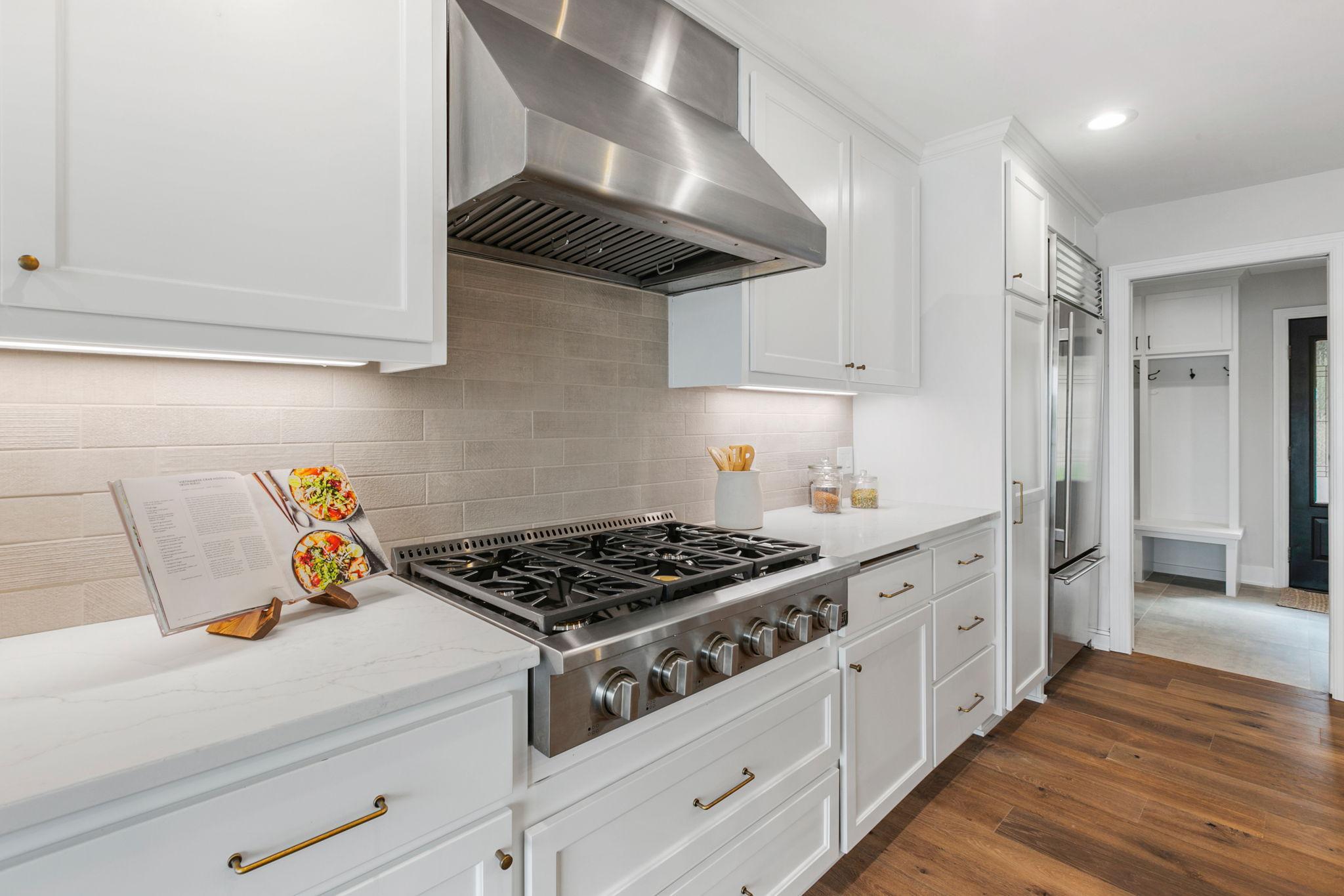 5650 Fairlawn Shores Trail SE