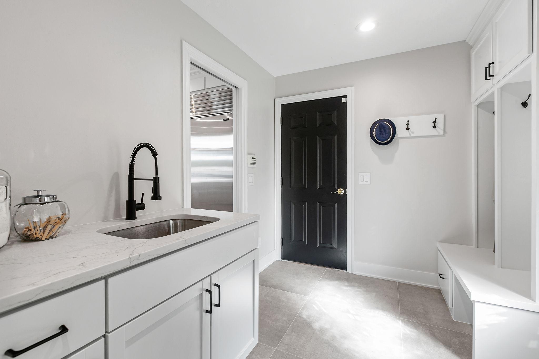 5650 Fairlawn Shores Trail SE