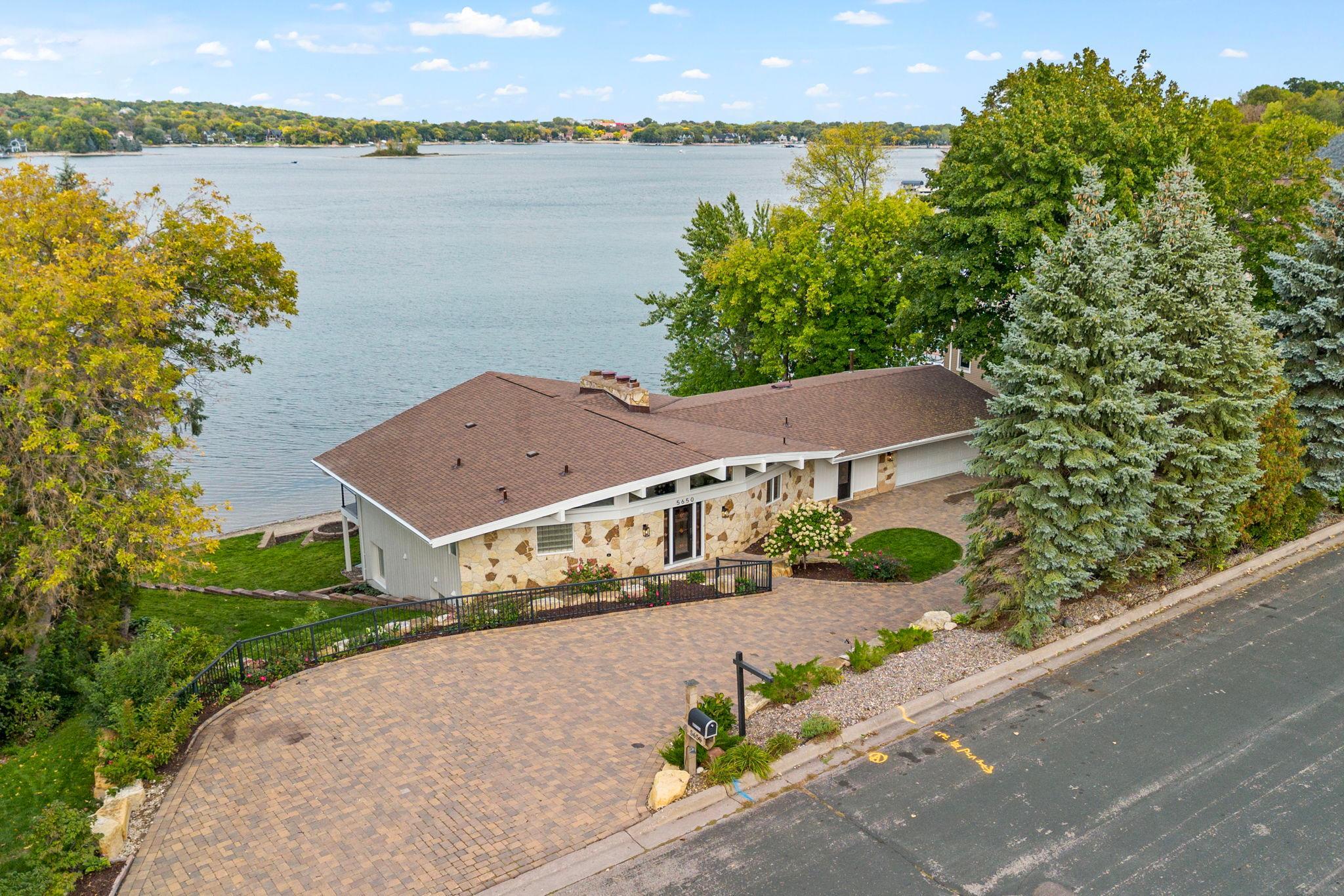 5650 Fairlawn Shores Trail SE