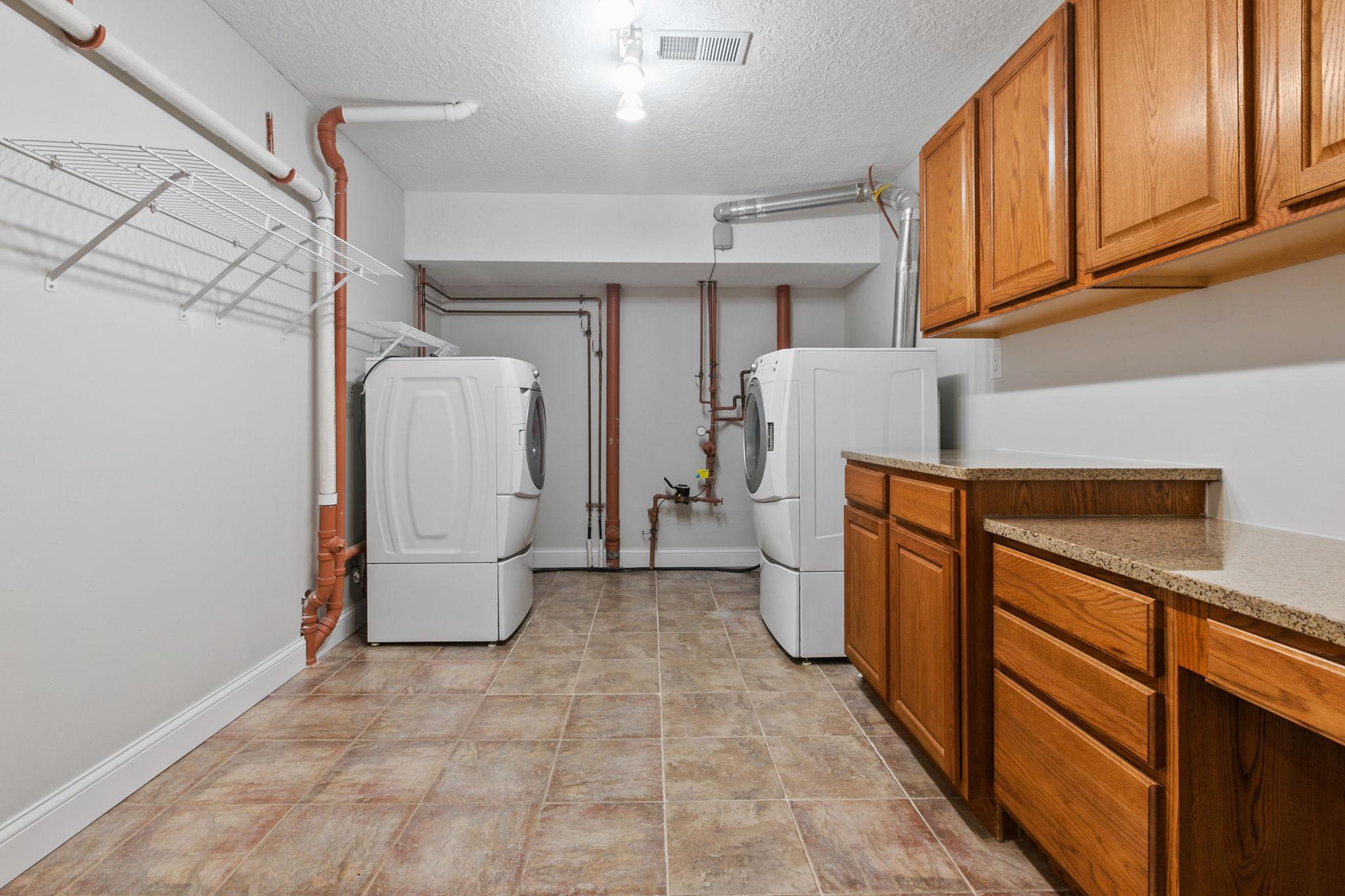 5650 Fairlawn Shores Trail SE