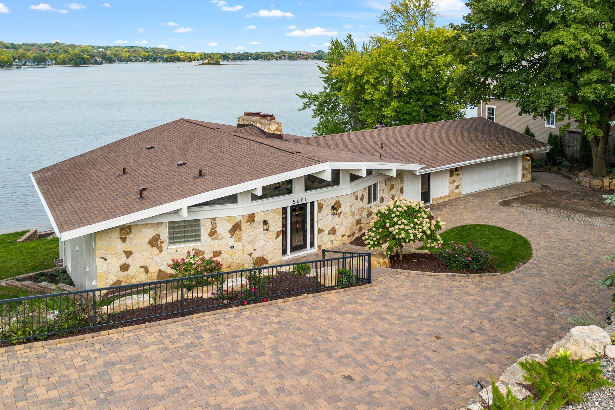 5650 Fairlawn Shores Trail SE