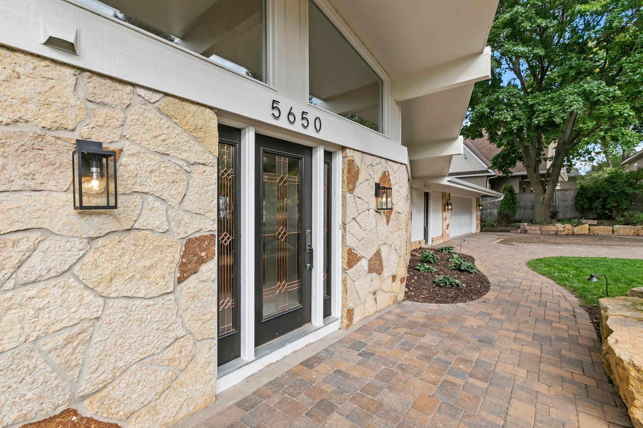 5650 Fairlawn Shores Trail SE