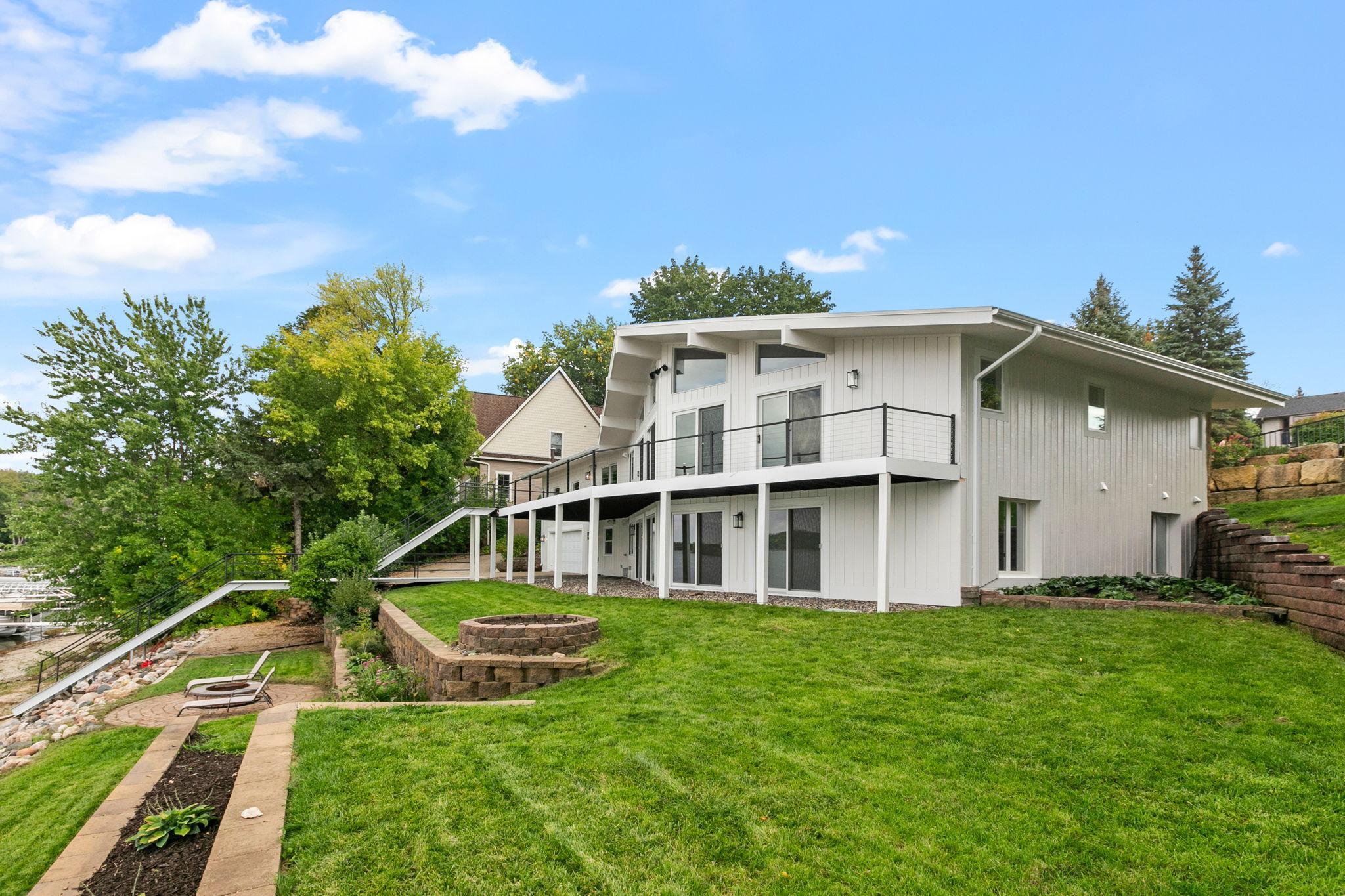 5650 Fairlawn Shores Trail SE