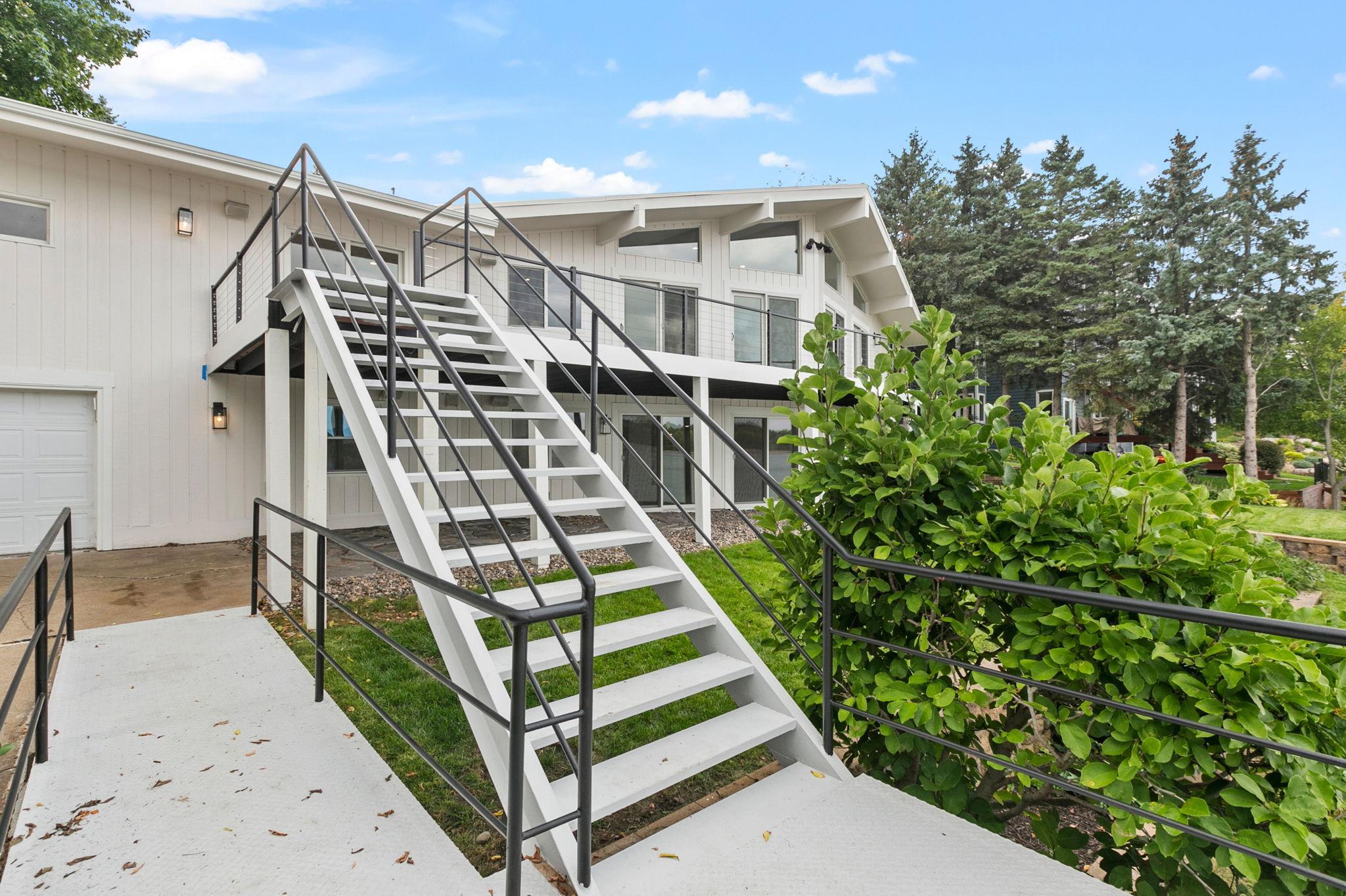 5650 Fairlawn Shores Trail SE