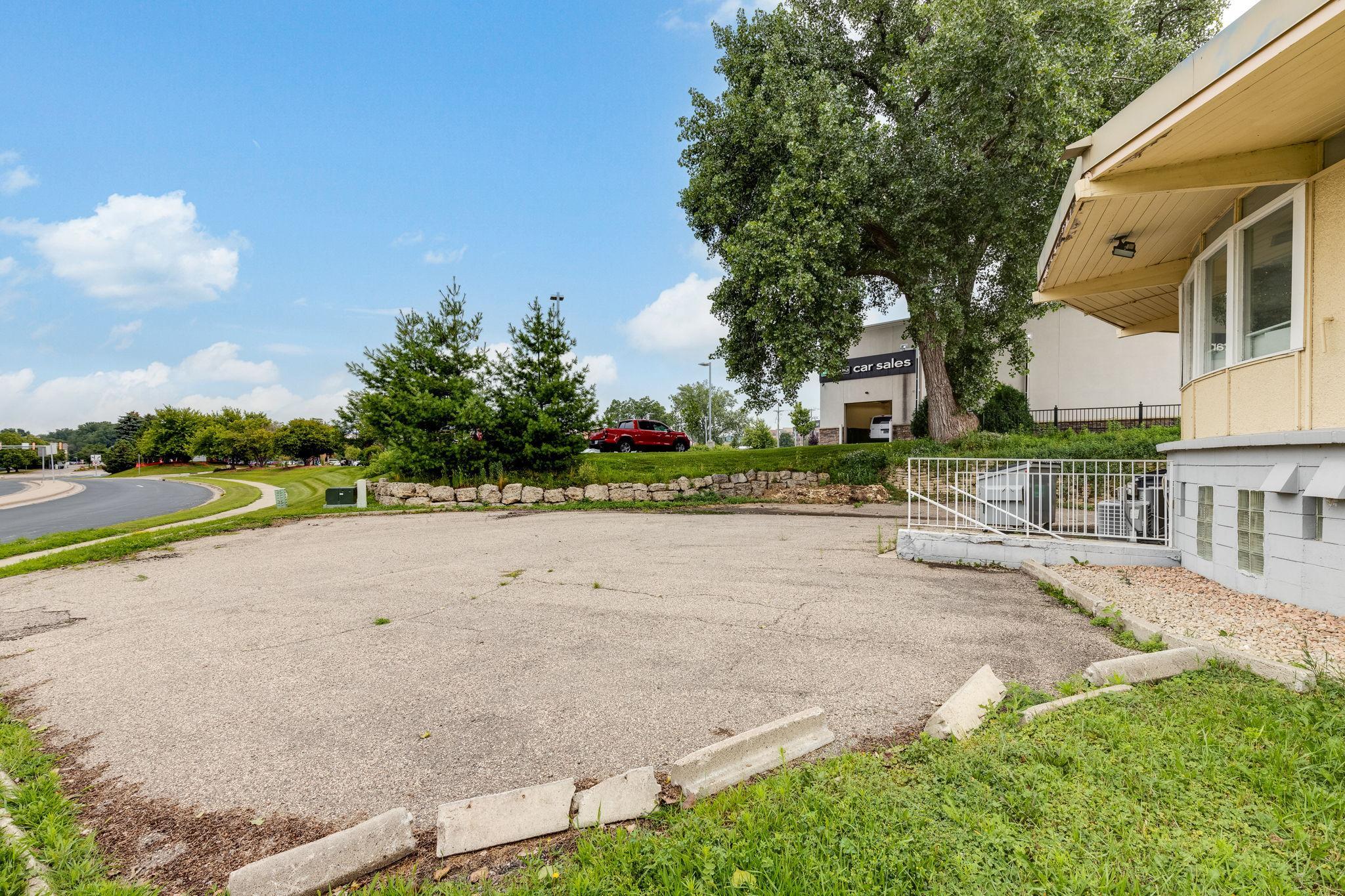 12443 River Ridge Boulevard