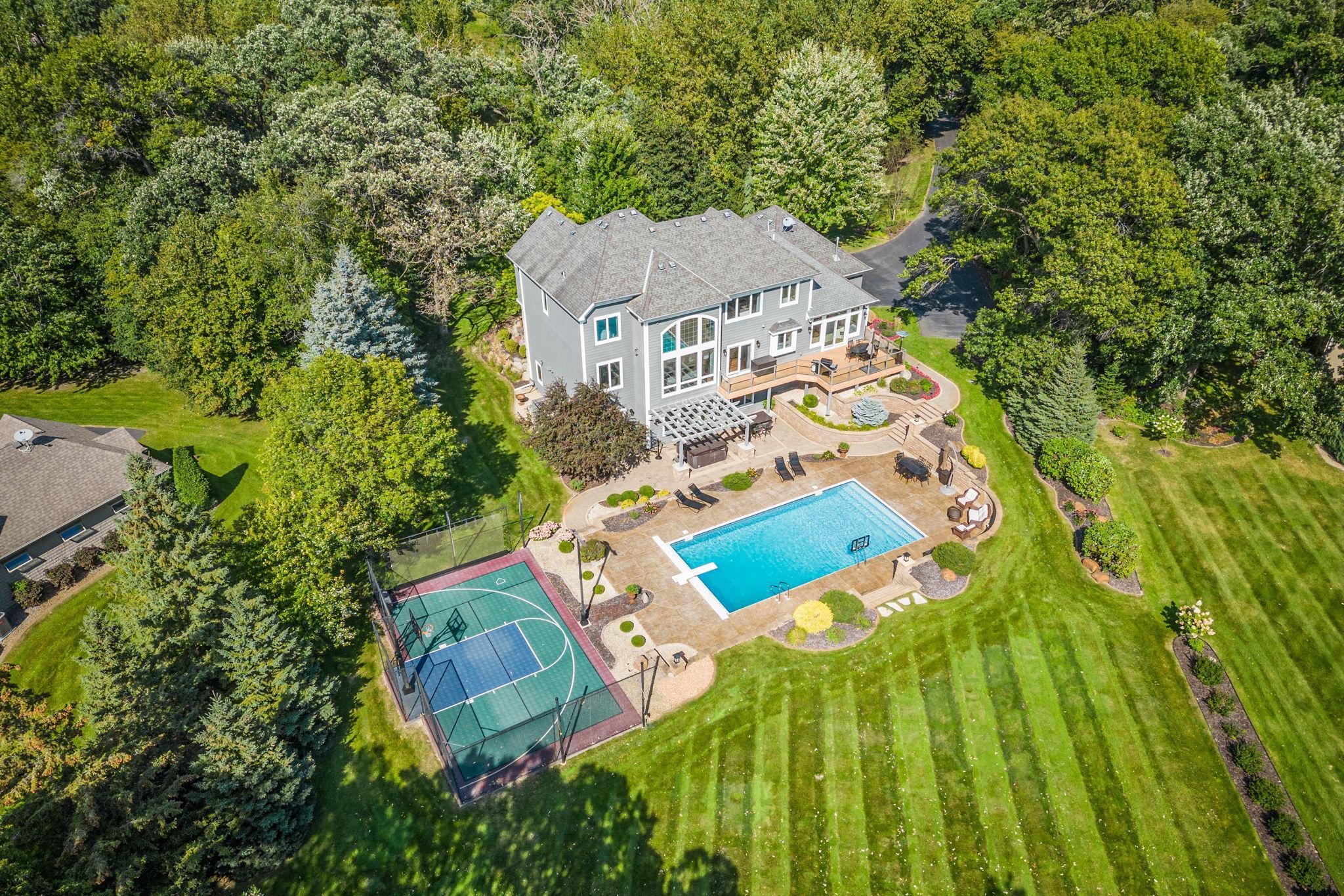 8855 Legends Club Drive