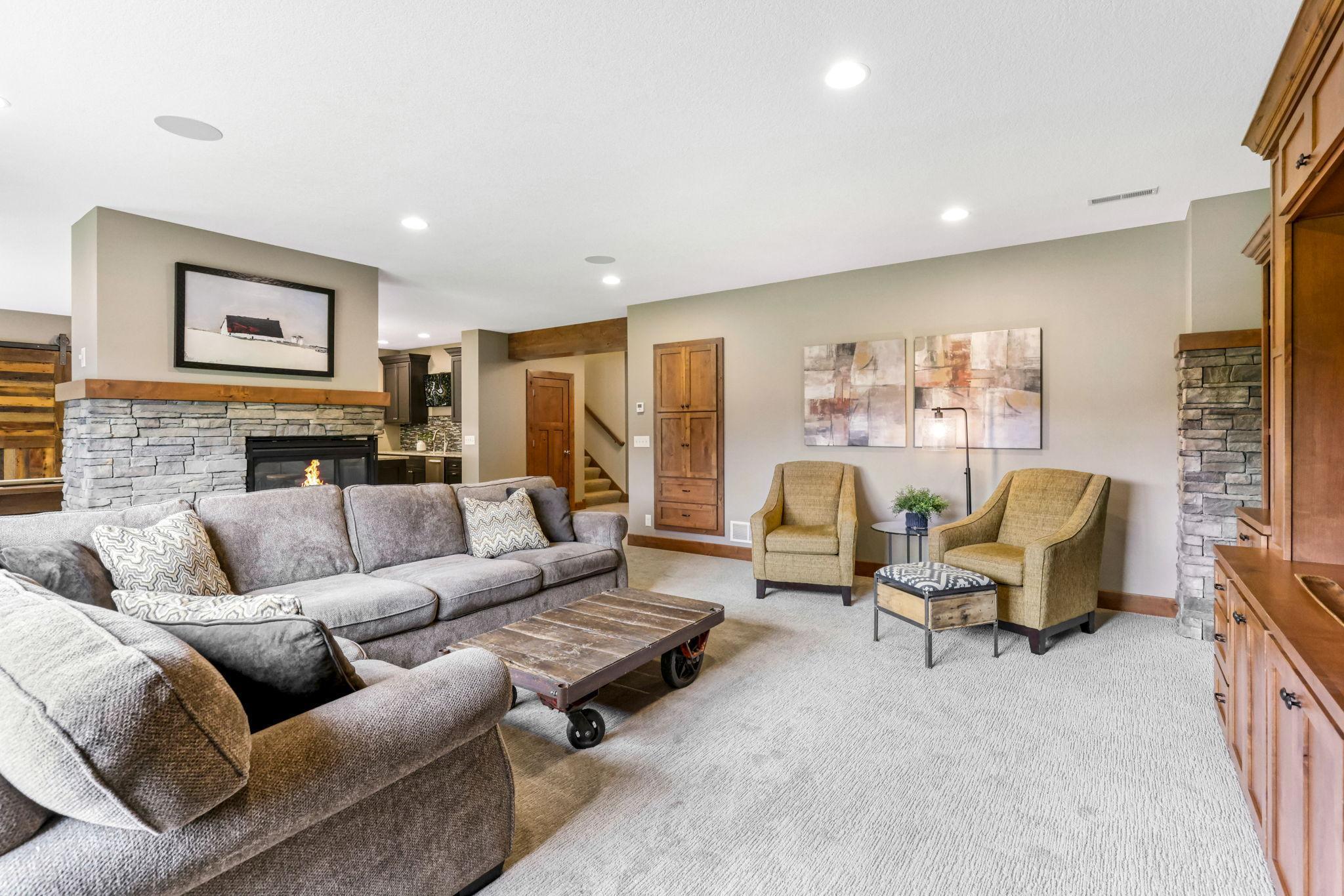 21451 Bitterbush Pass