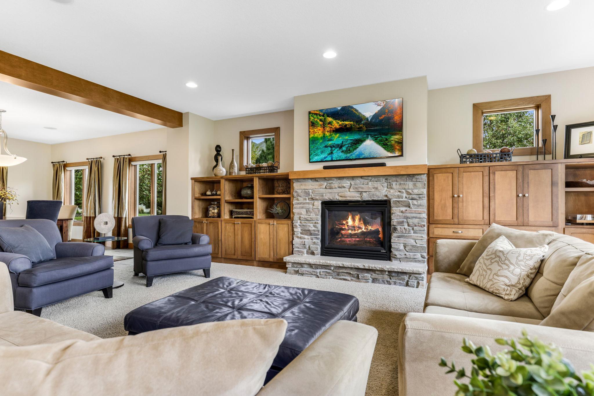 21451 Bitterbush Pass