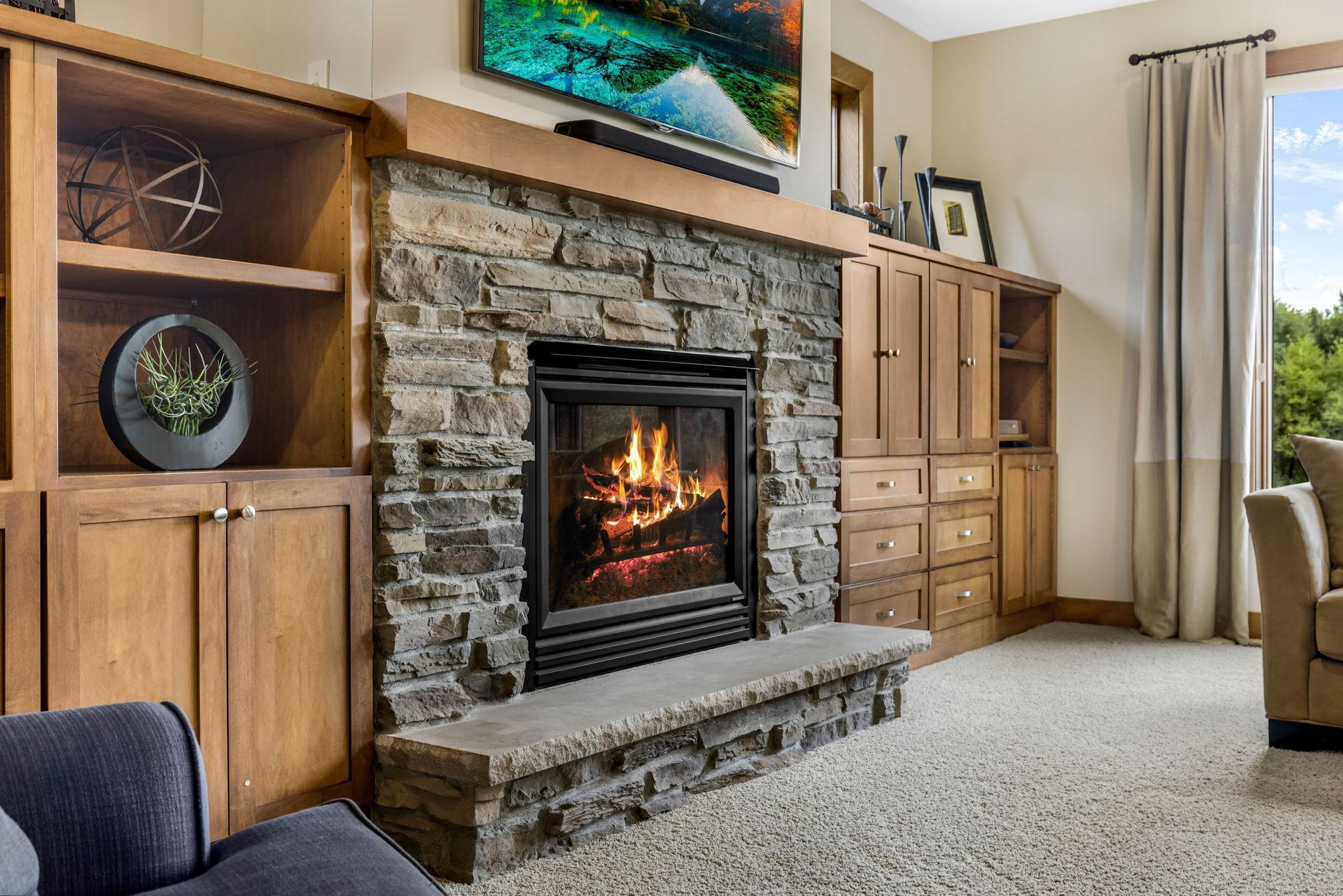 21451 Bitterbush Pass