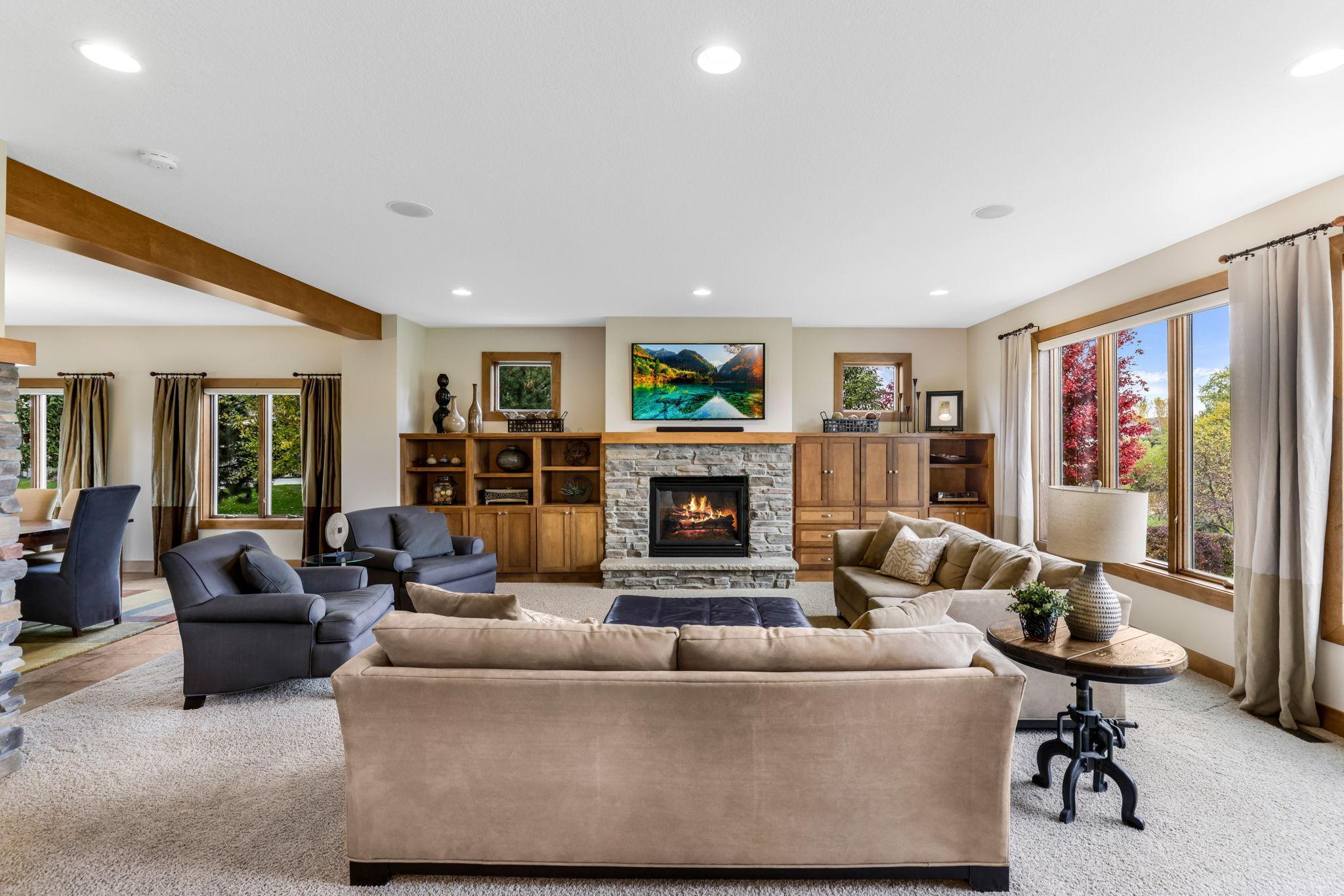 21451 Bitterbush Pass