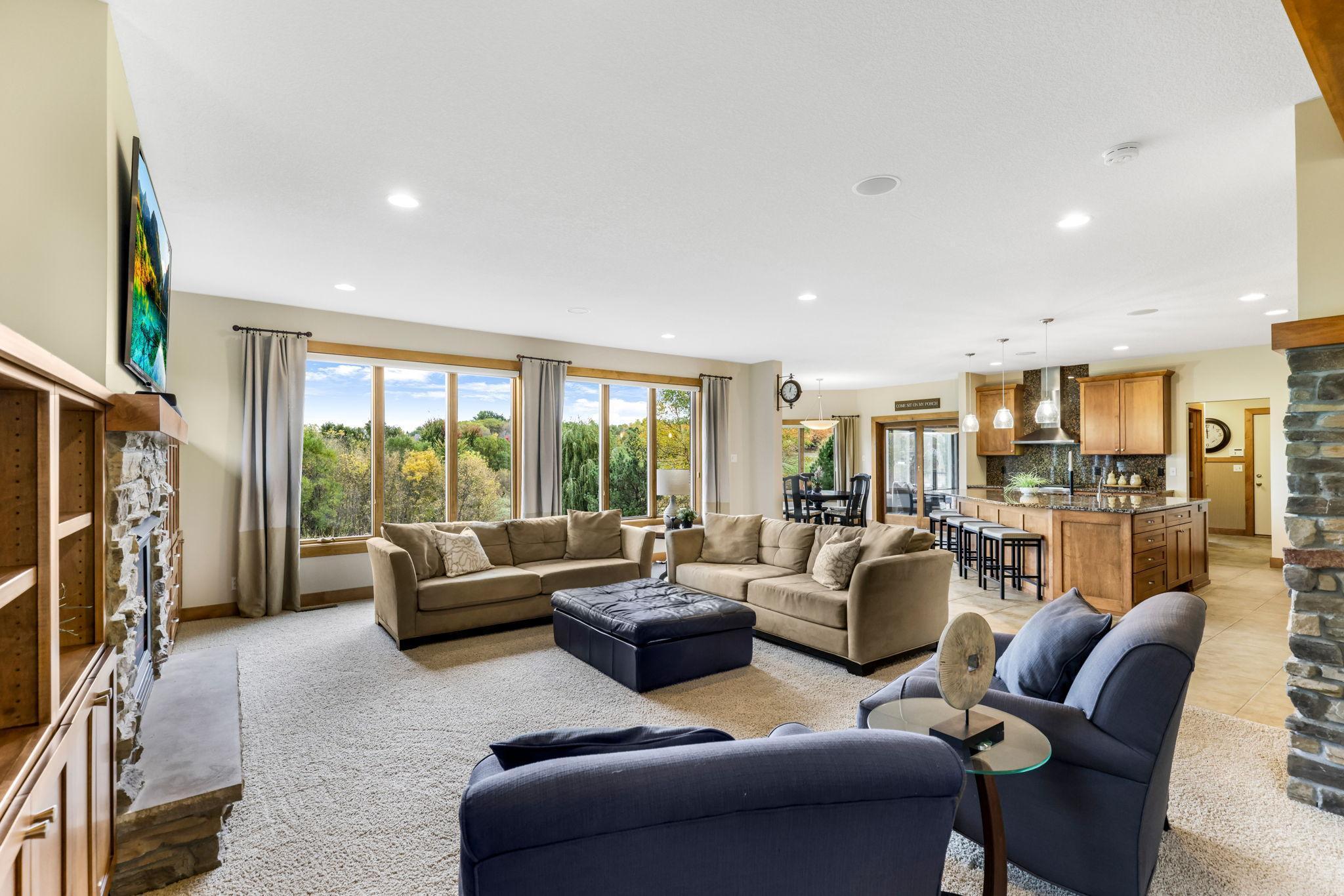 21451 Bitterbush Pass