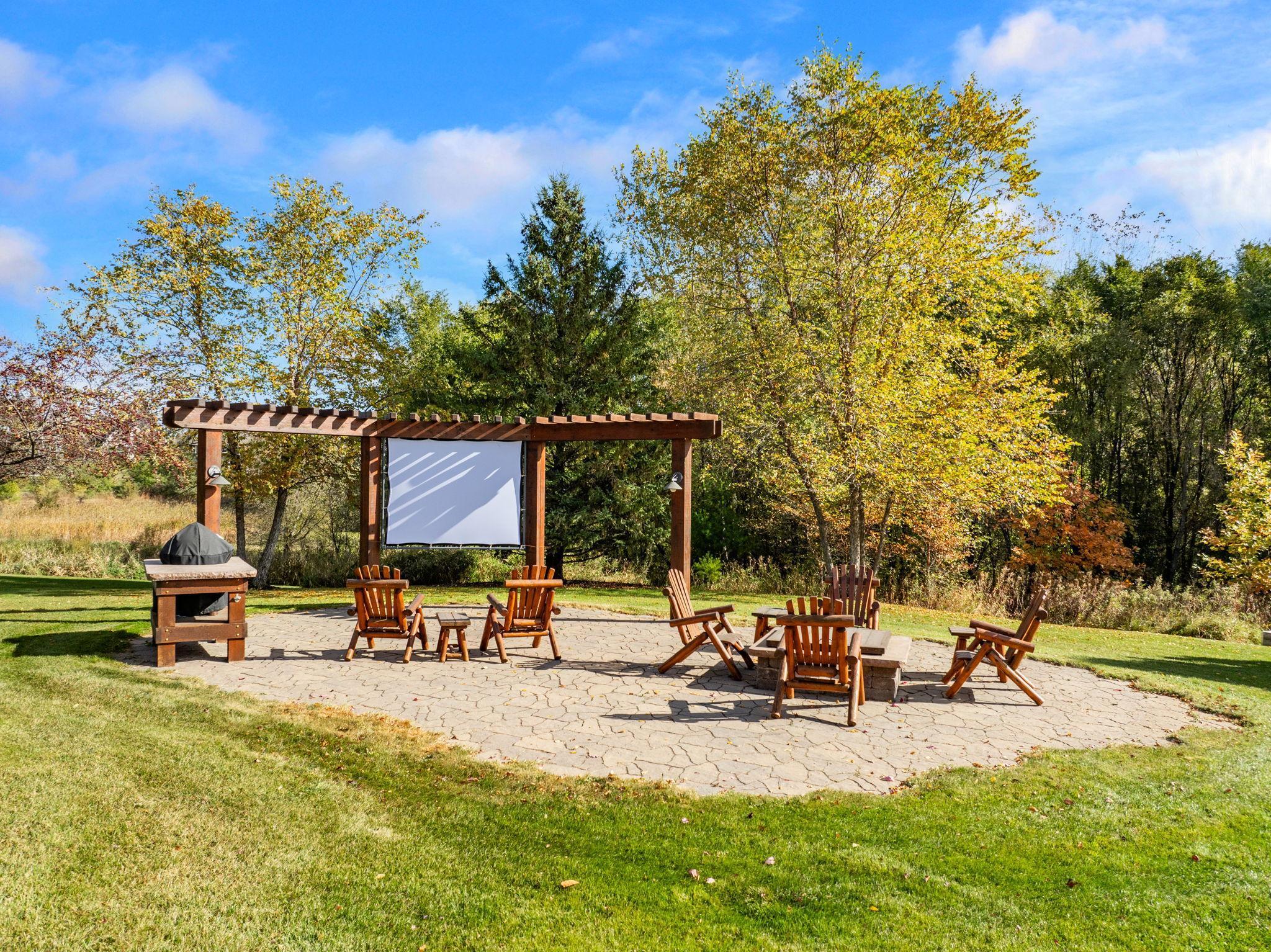 21451 Bitterbush Pass