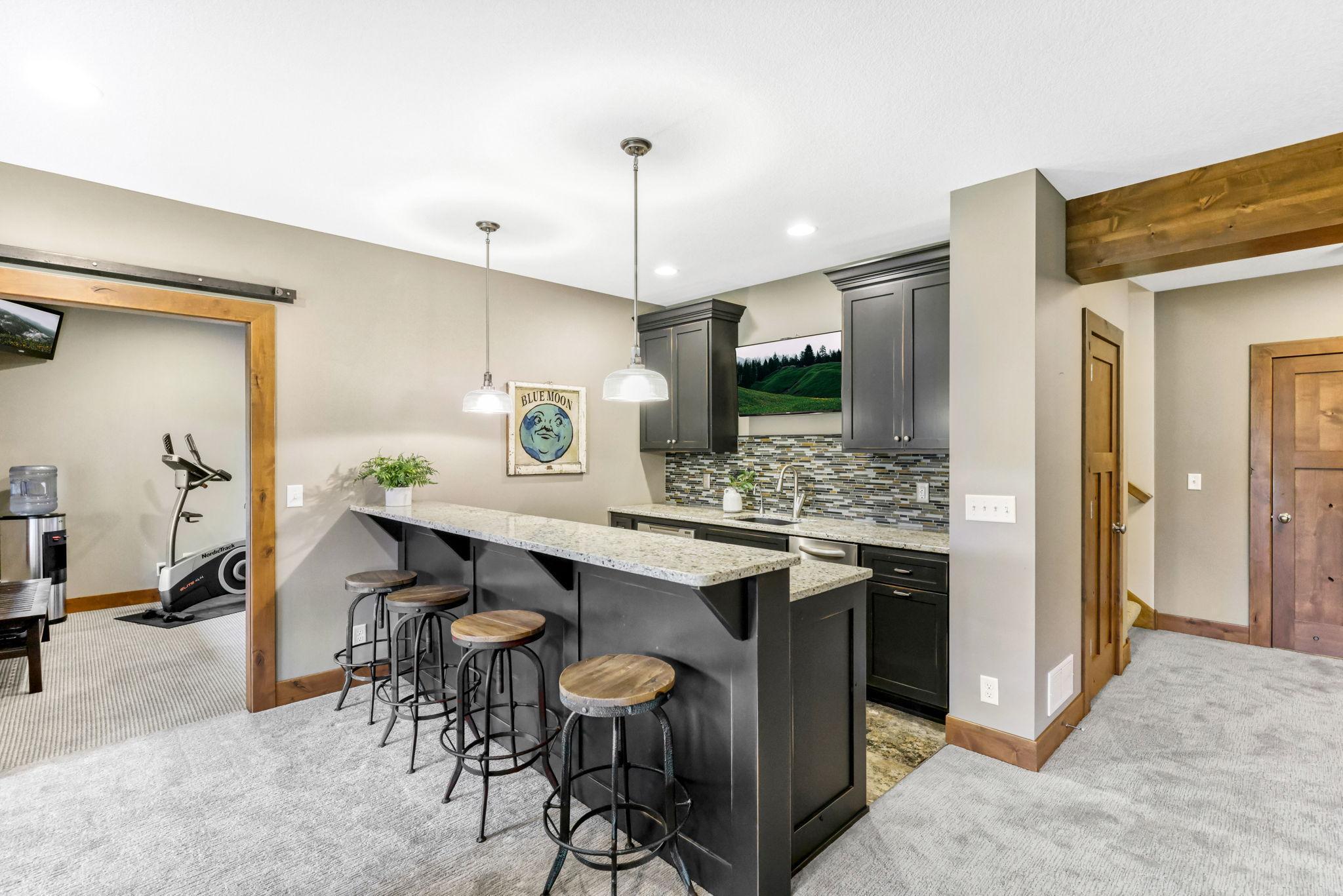 21451 Bitterbush Pass