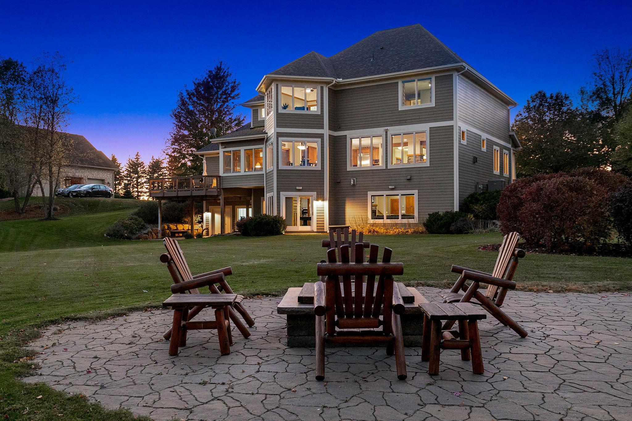 21451 Bitterbush Pass