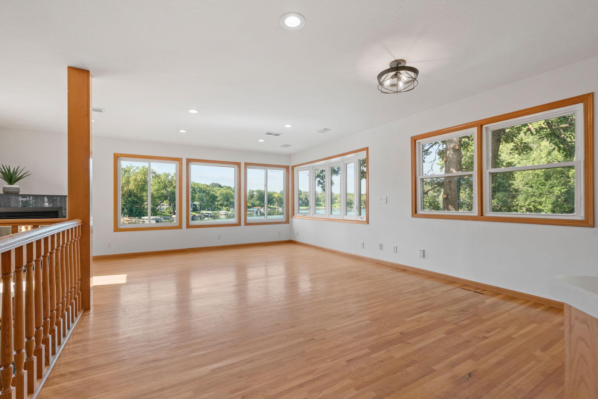 14858 Oakland Beach Avenue SE