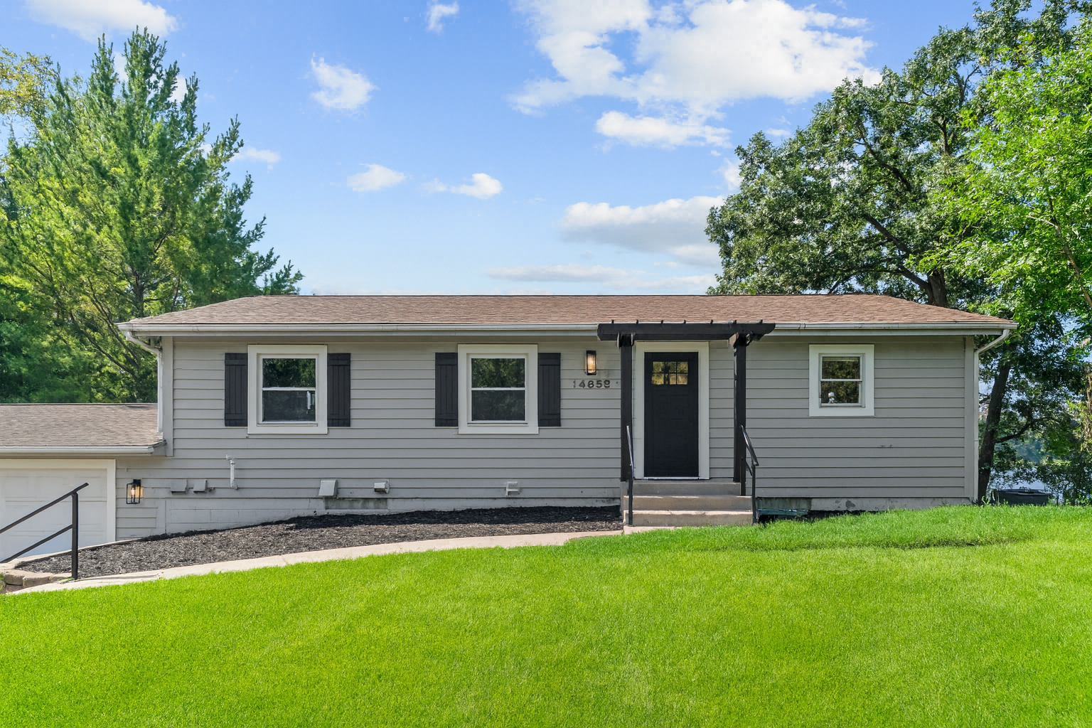 14858 Oakland Beach Avenue SE