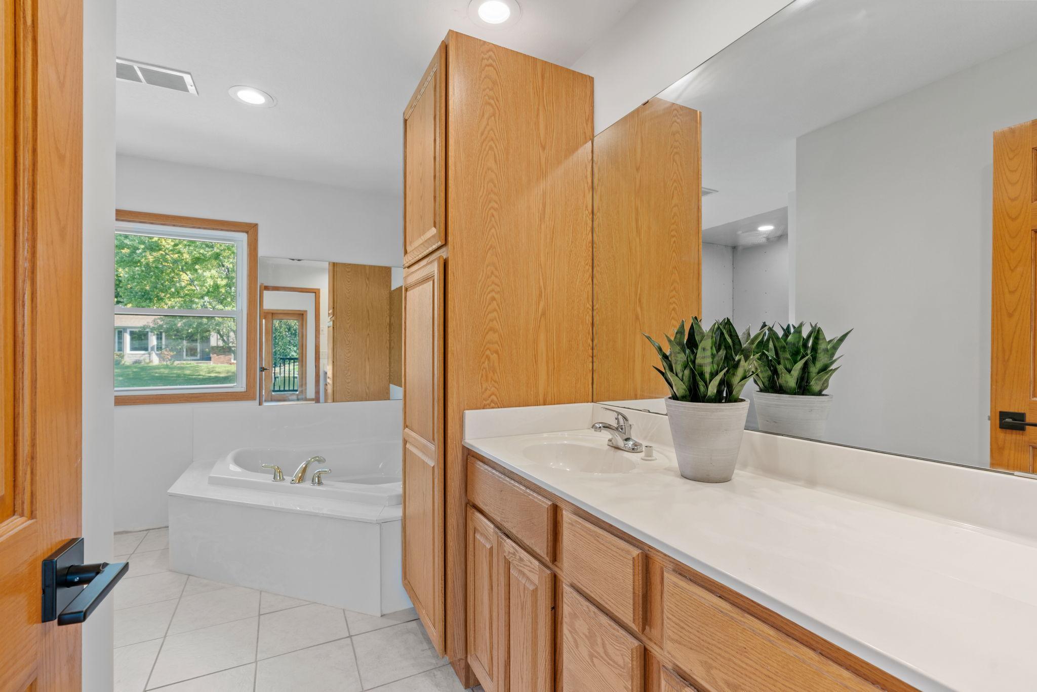 14858 Oakland Beach Avenue SE