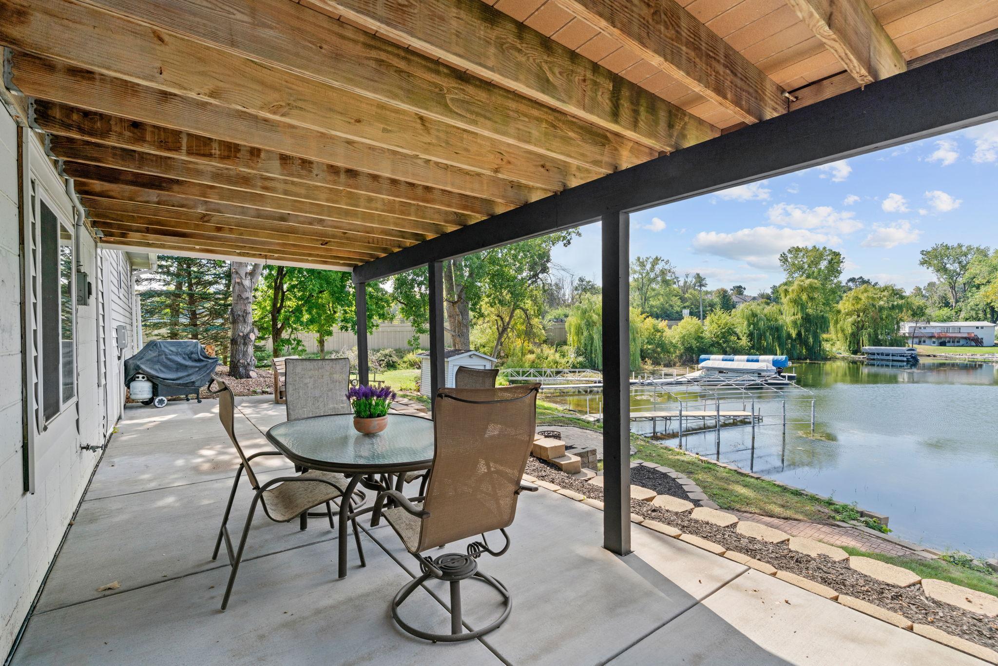 14858 Oakland Beach Avenue SE