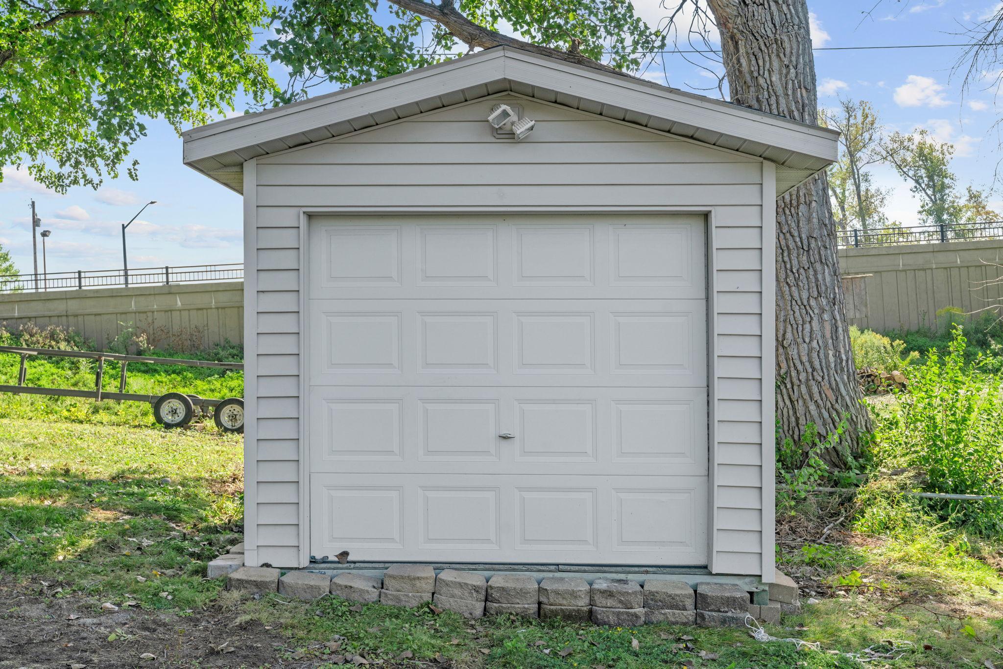 14858 Oakland Beach Avenue SE