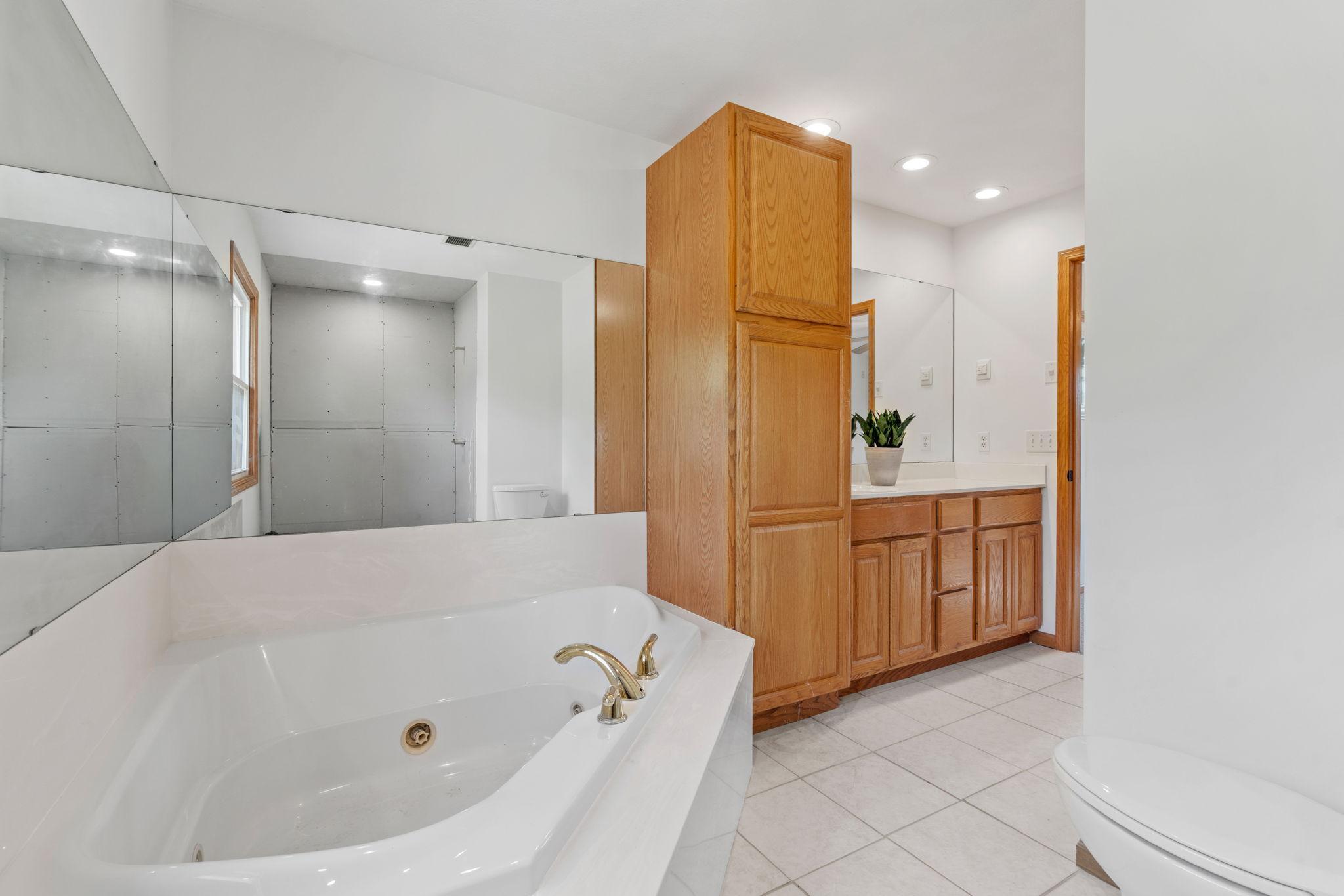 14858 Oakland Beach Avenue SE