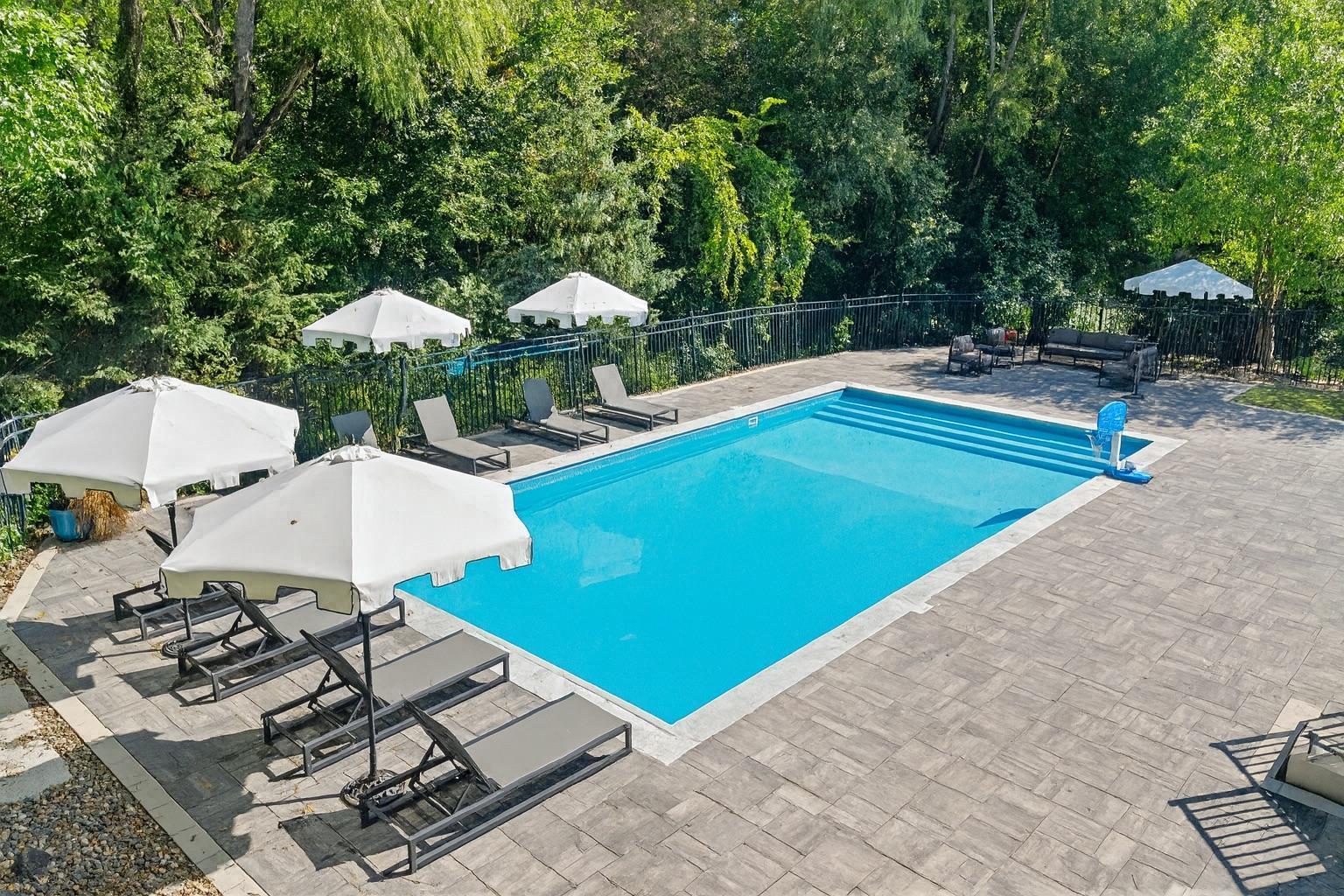 14907 Wildwood Court