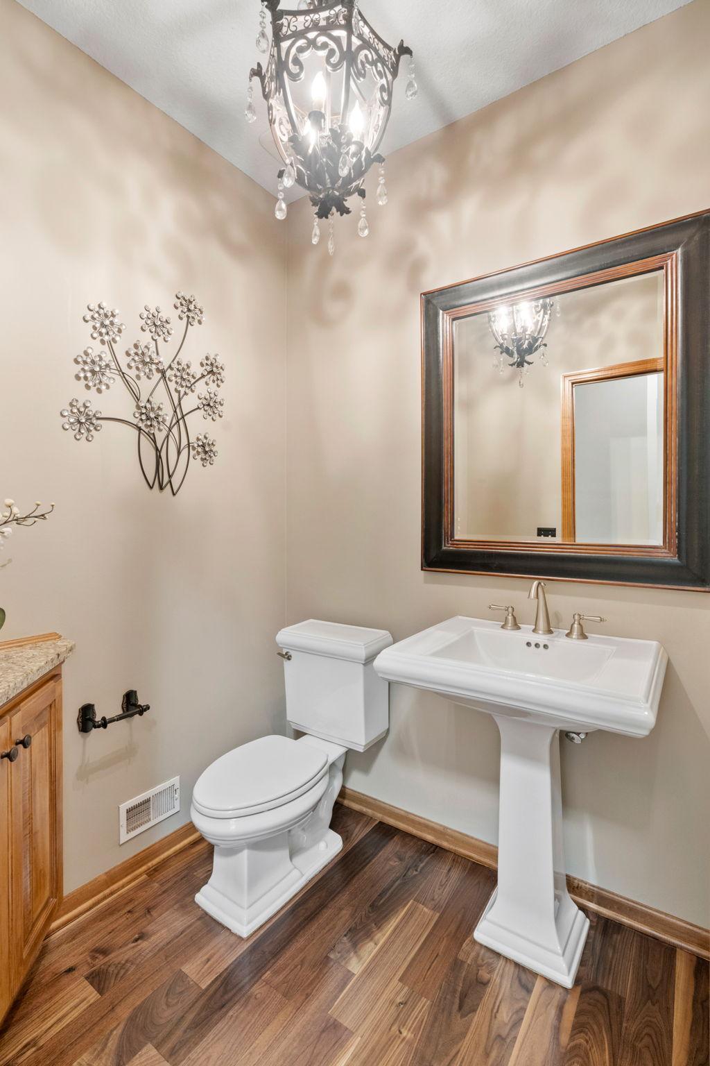 14907 Wildwood Court