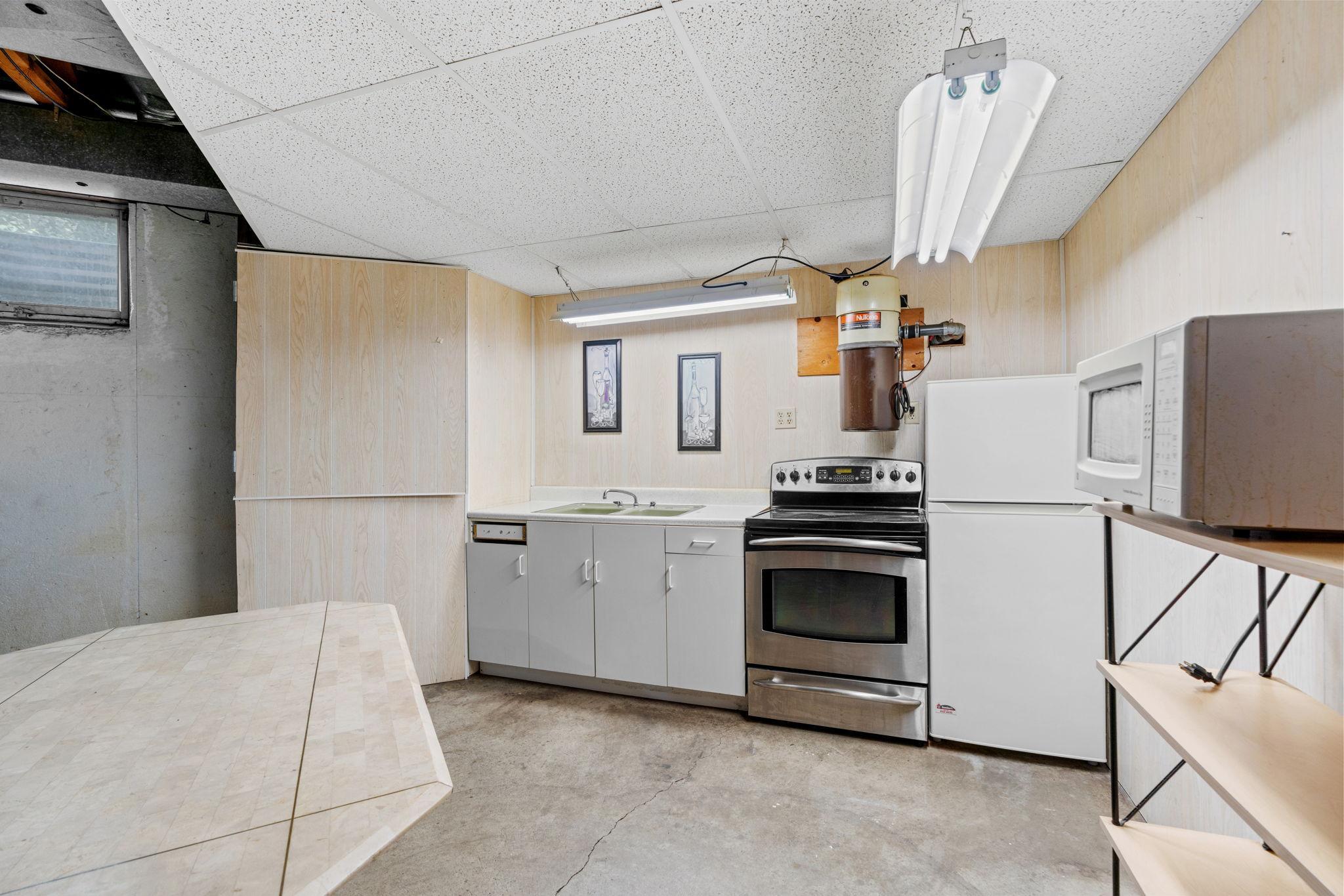 13200 Henning Circle NE