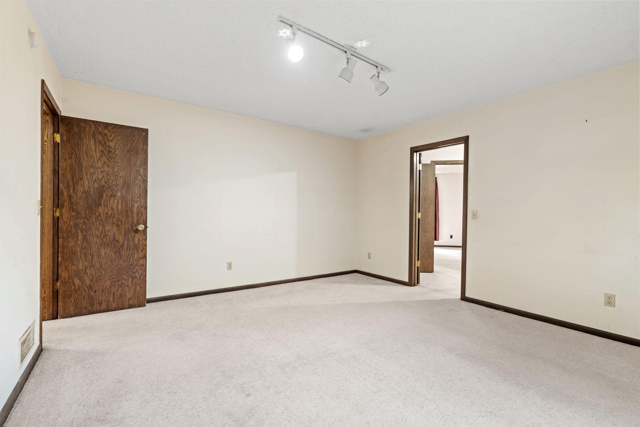 13200 Henning Circle NE