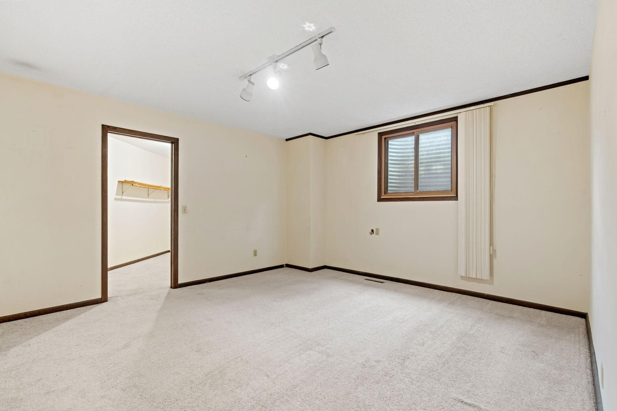 13200 Henning Circle NE